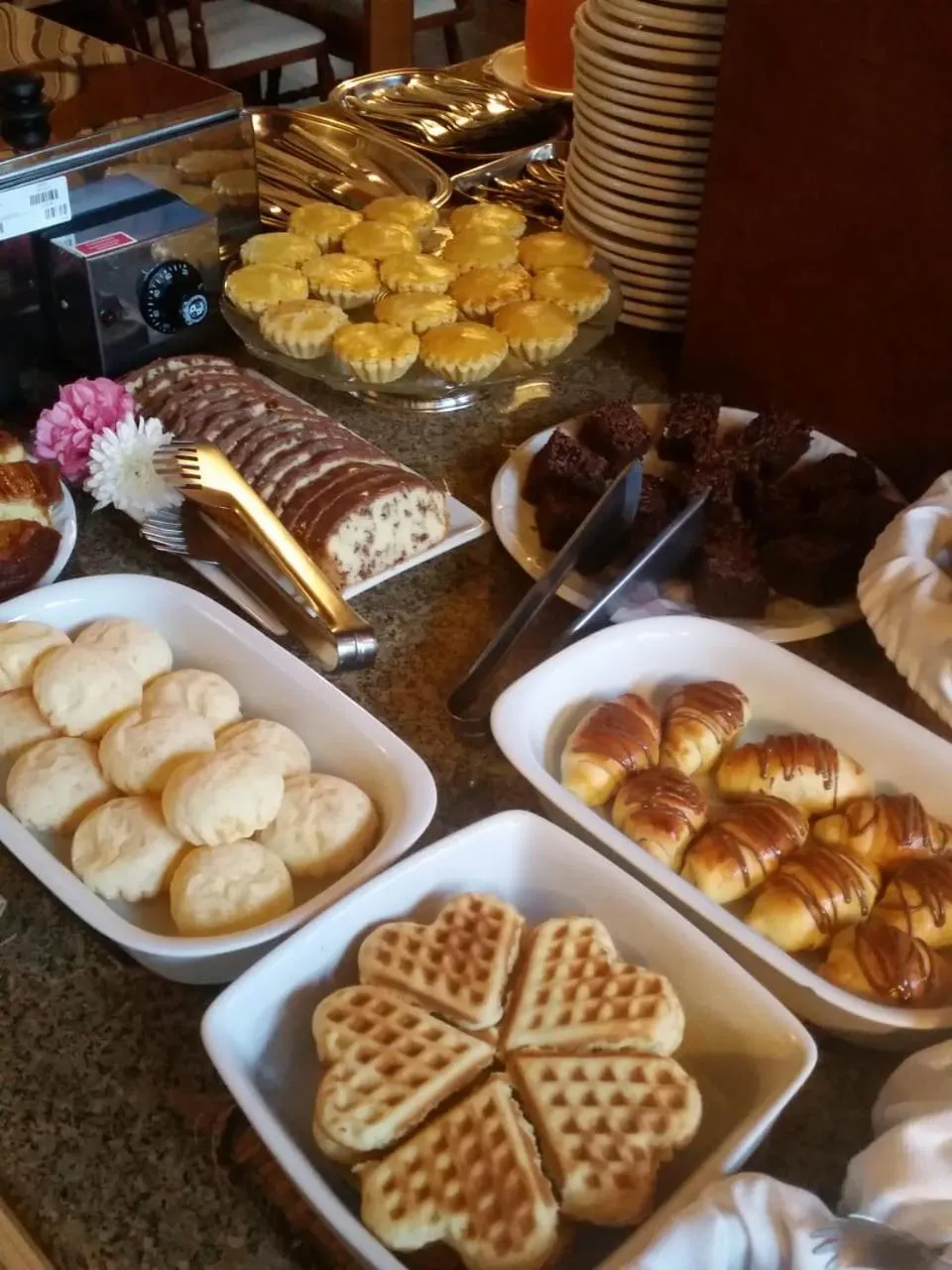 Food and drinks in Hotel Cabana Jardim de Flores