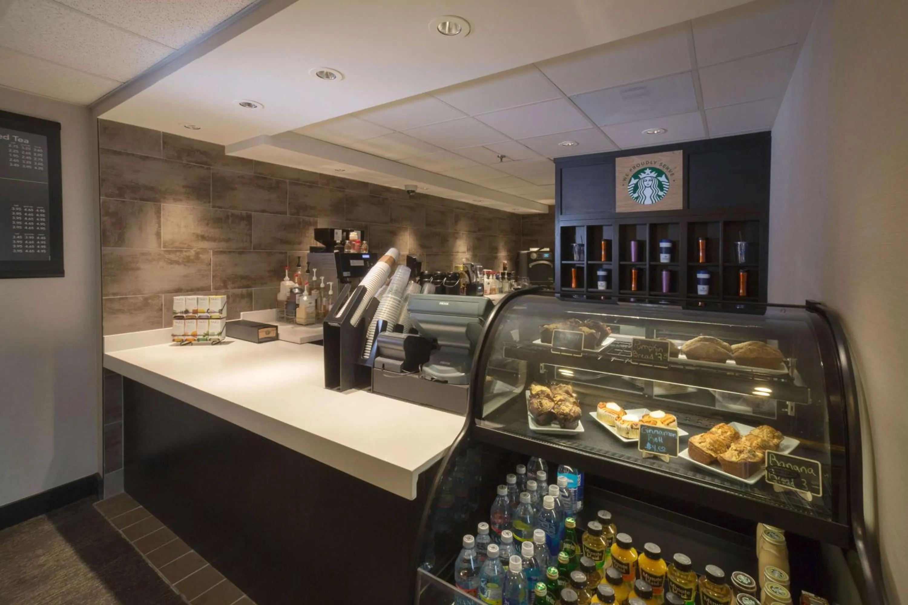 Restaurant/places to eat in Hilton Kansas City Airport