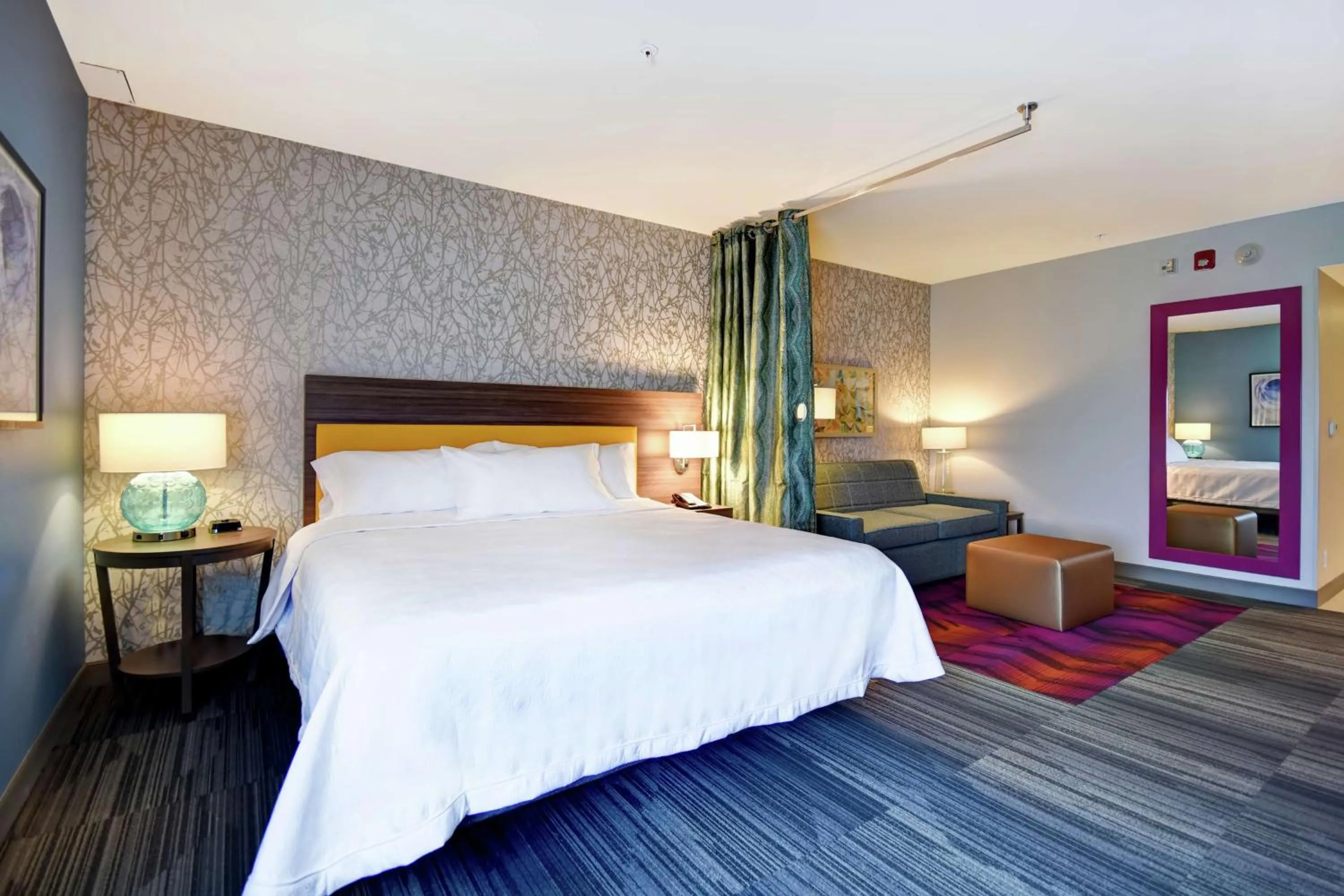 Living room, Bed in Home2 Suites By Hilton Terre Haute