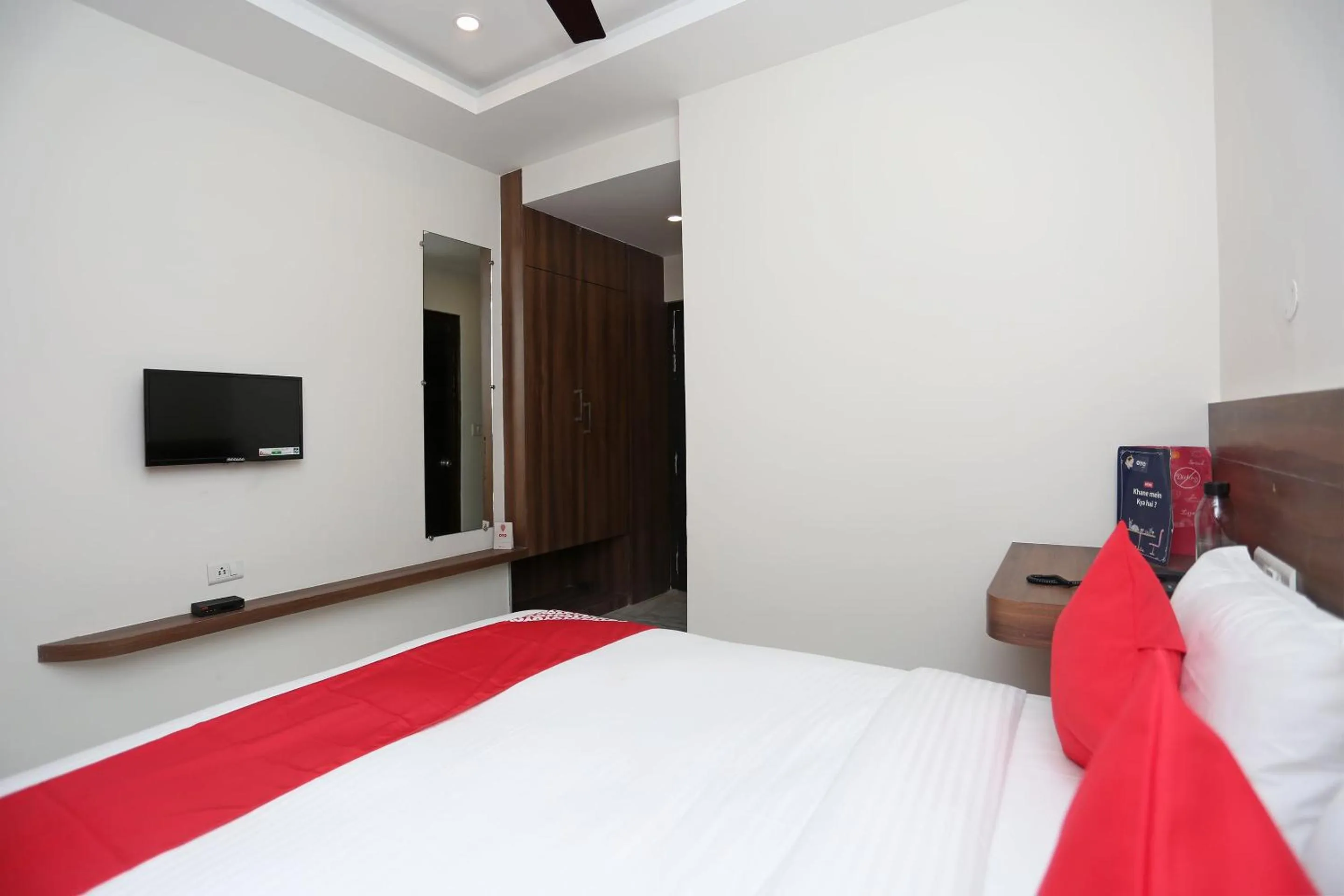 Bedroom, Bed in Hotel O Tulip Inn