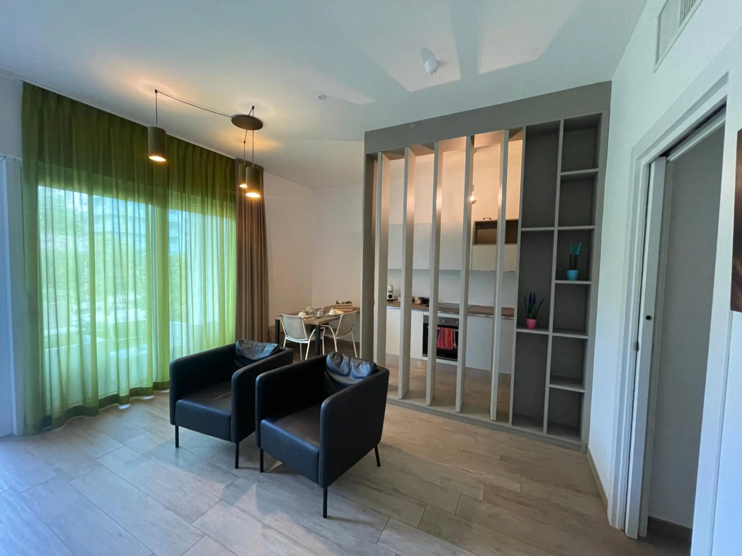 Restaurant/places to eat in Suite du Parc & Hotel