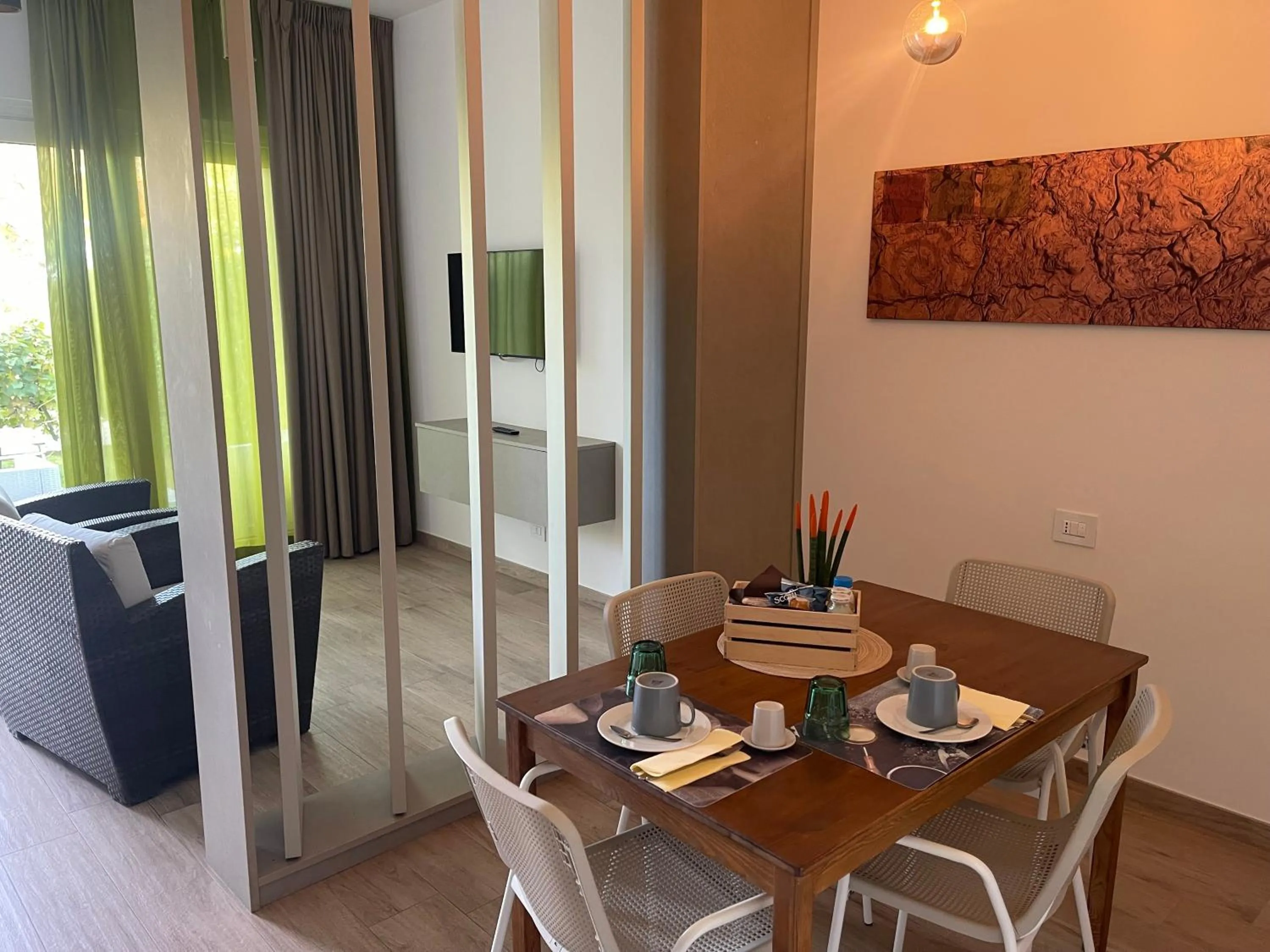 Restaurant/places to eat in Suite du Parc & Hotel