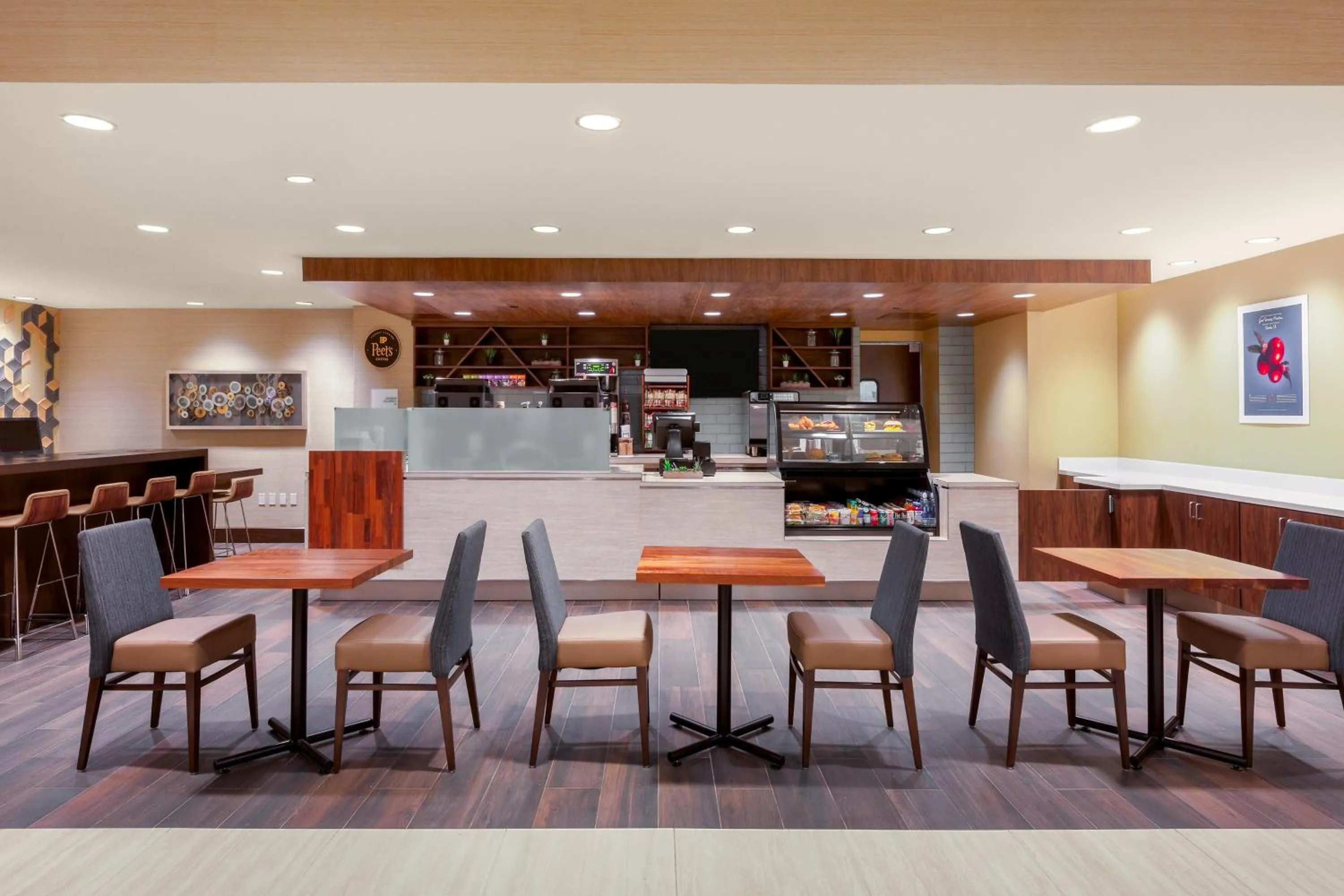 Restaurant/places to eat in Holiday Inn La Mirada Buena Park by IHG