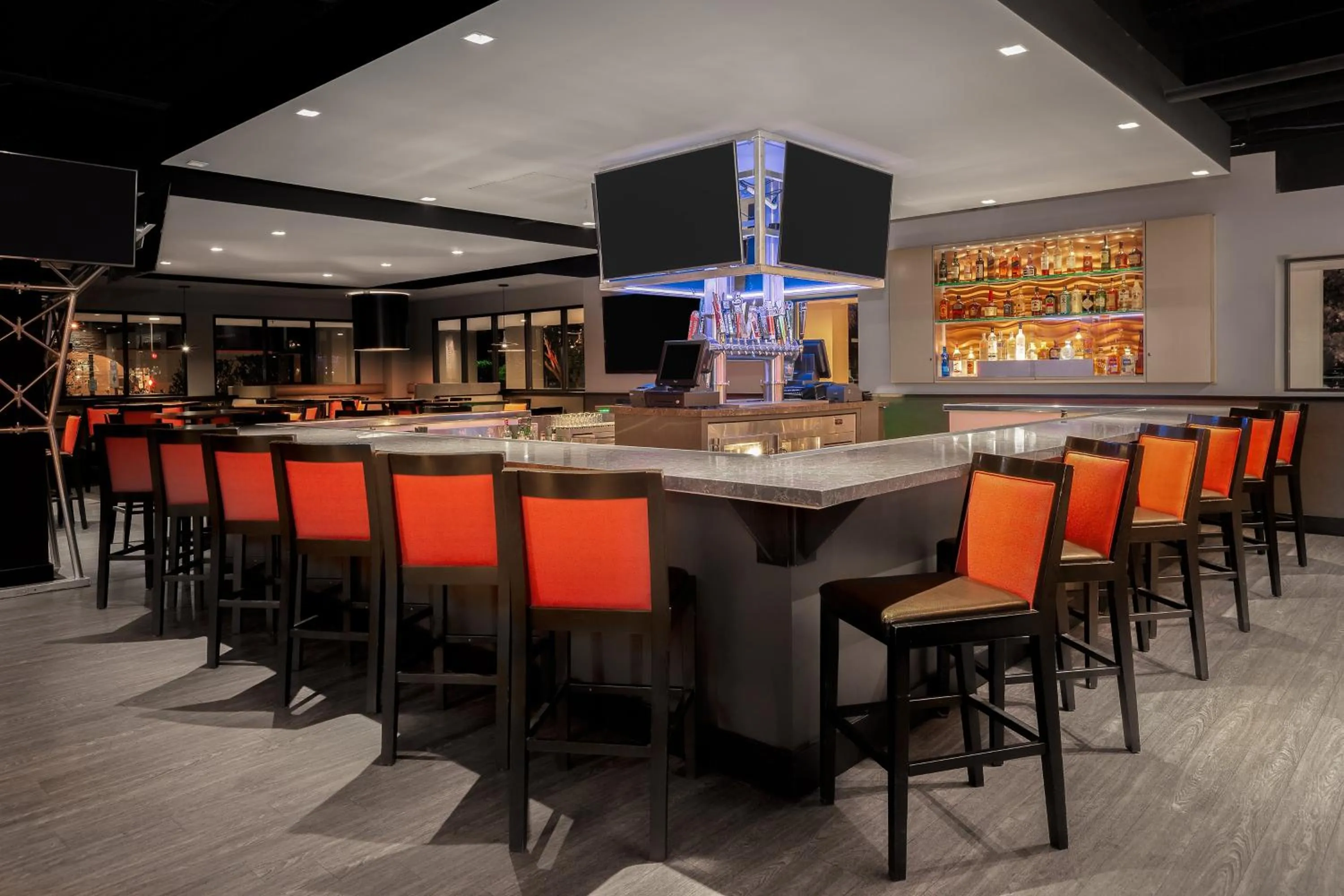 Lounge or bar in Holiday Inn La Mirada Buena Park by IHG