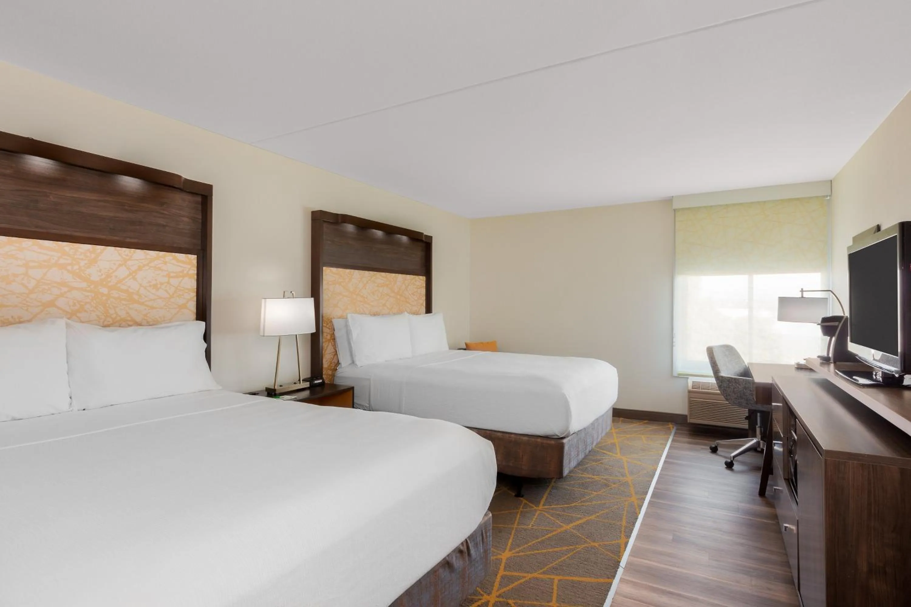 Photo of the whole room, Bed in Holiday Inn La Mirada Buena Park by IHG
