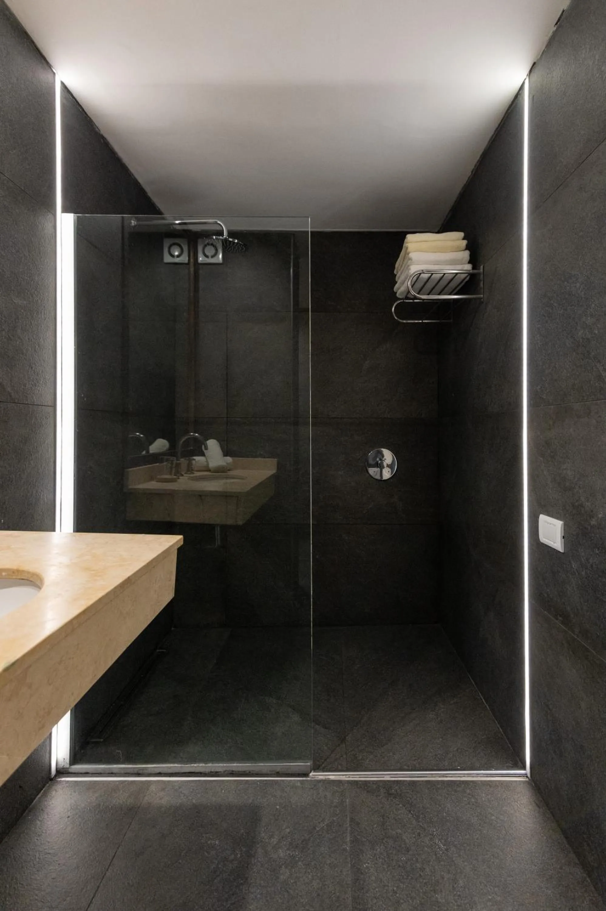 Bathroom in Destinar Apart