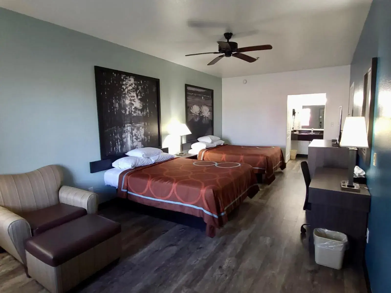 Queen Room with Two Queen Beds - single occupancy - Smoking in Scottish Inns & Suites Forney Queen Room with Two Queen Beds - single occupancy - Smoking in Scottish Inns & Suites Forney