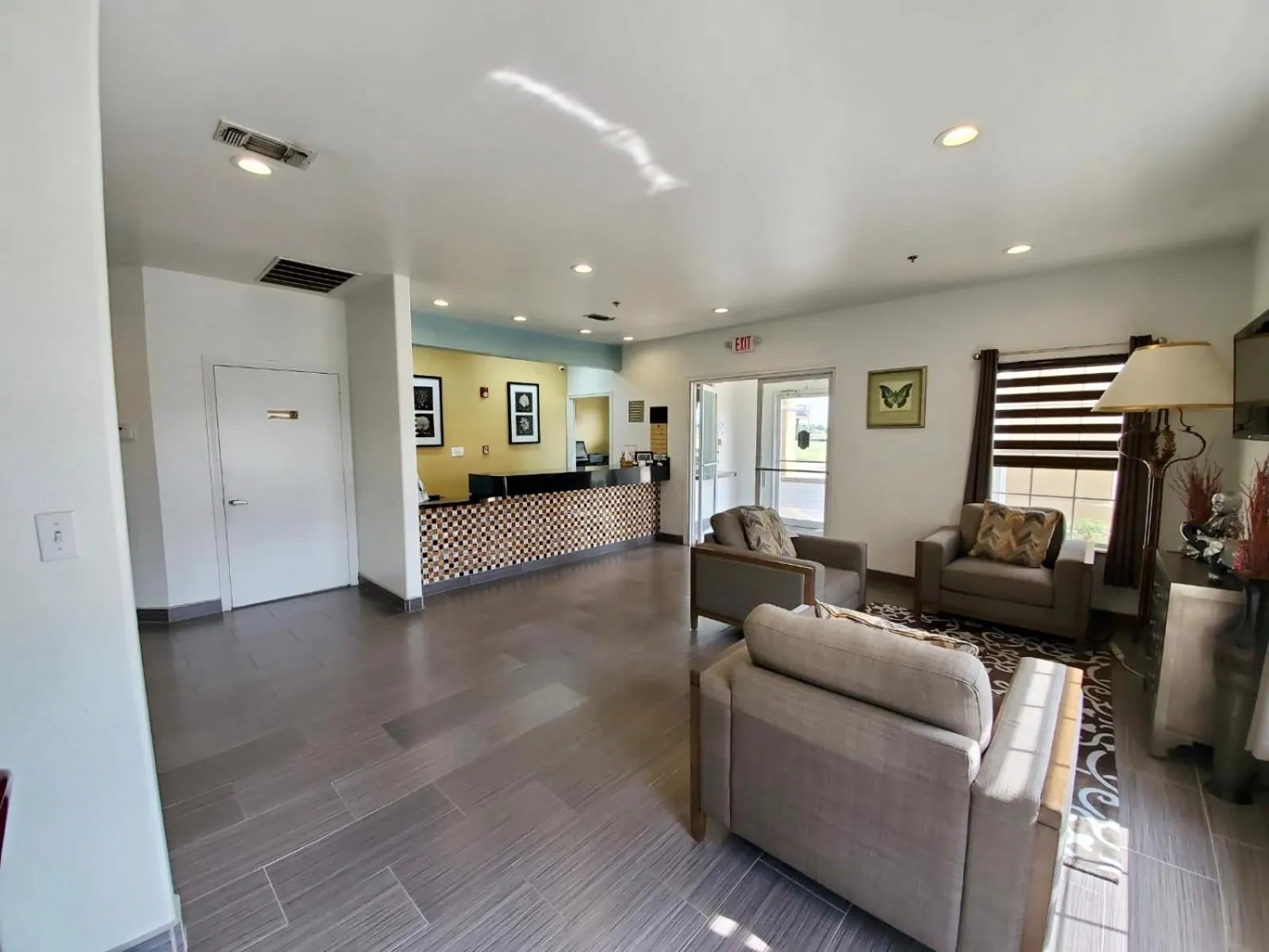 Lobby or reception in Super 8 by Wyndham Forney/East Dallas