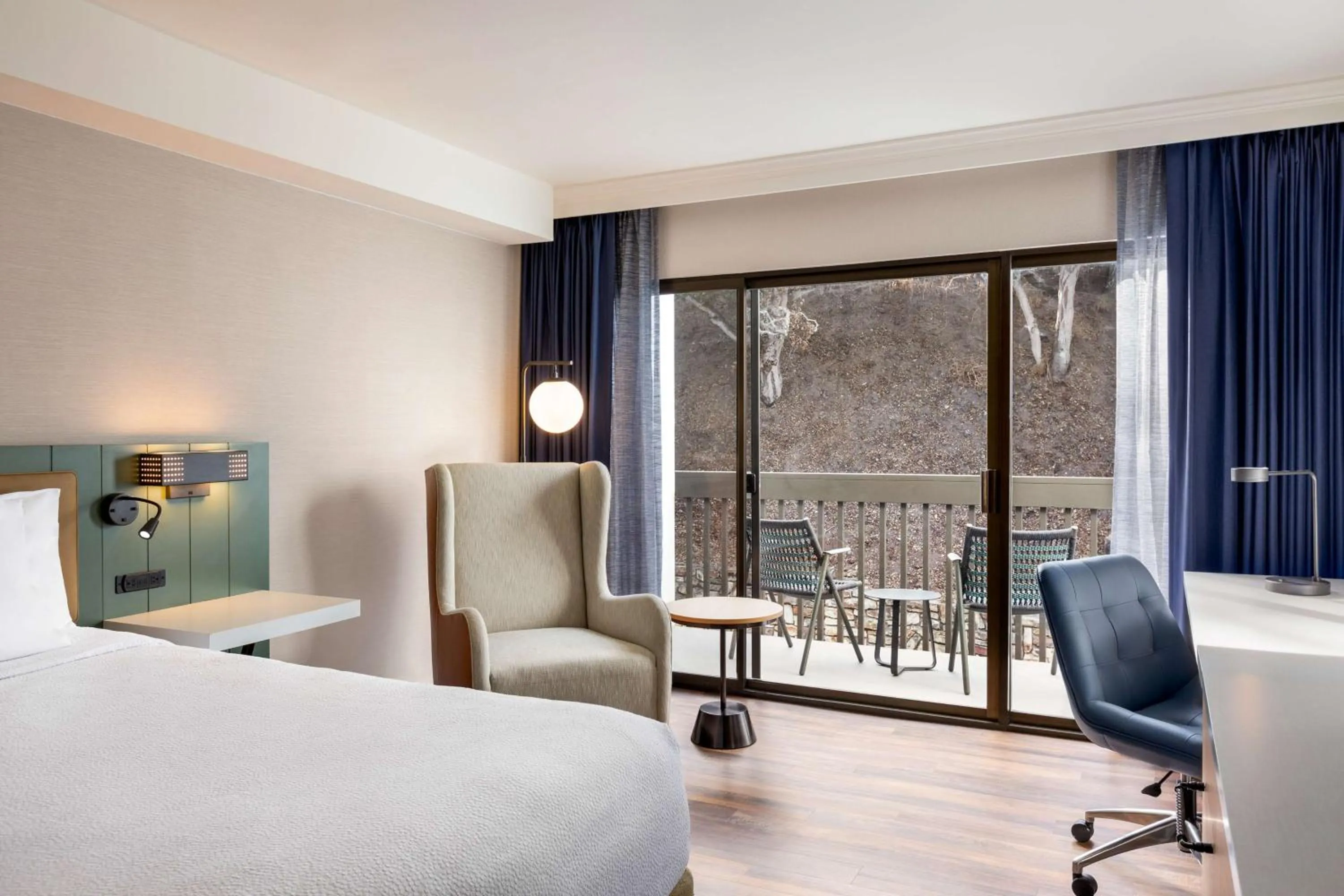 Bed in Hilton Garden Inn Monterey