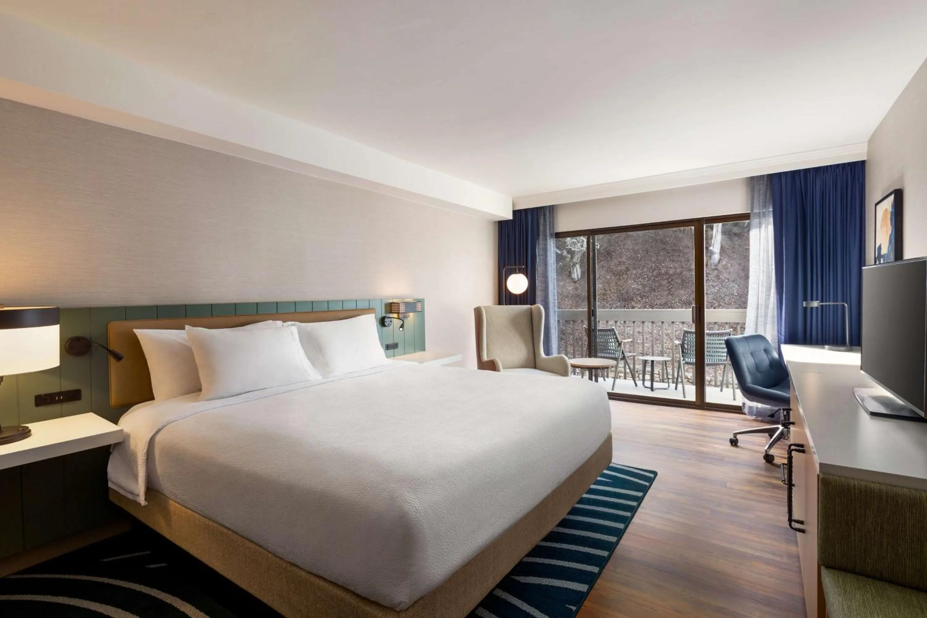 Bed in Hilton Garden Inn Monterey