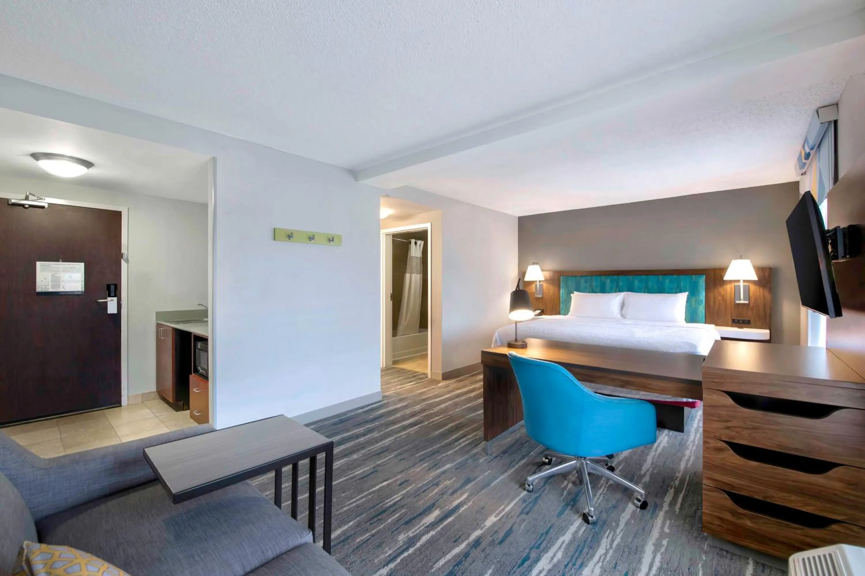 Bedroom, Bed in Hampton Inn & Suites Jackson