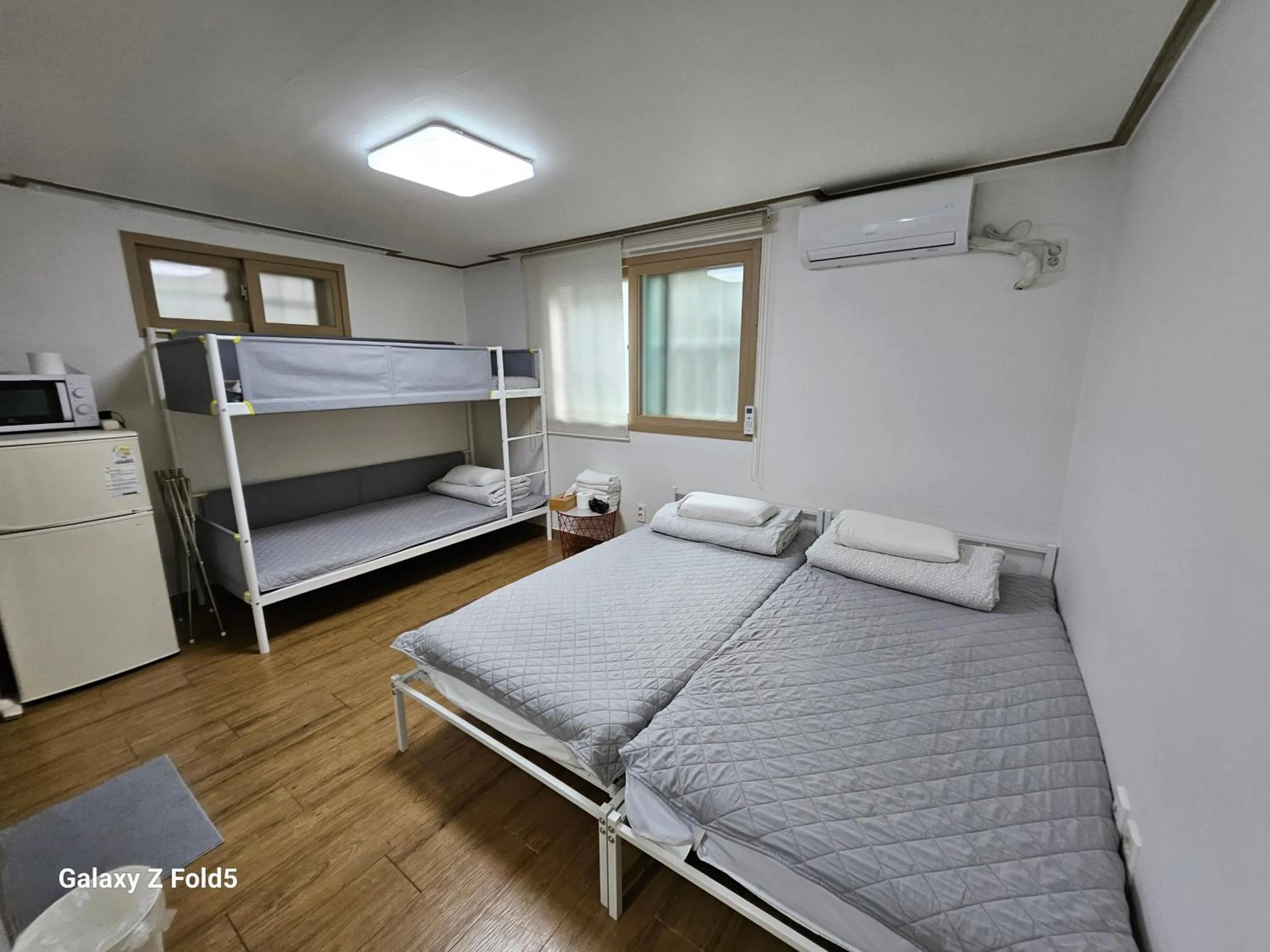 Bedroom, Bed in Y's house