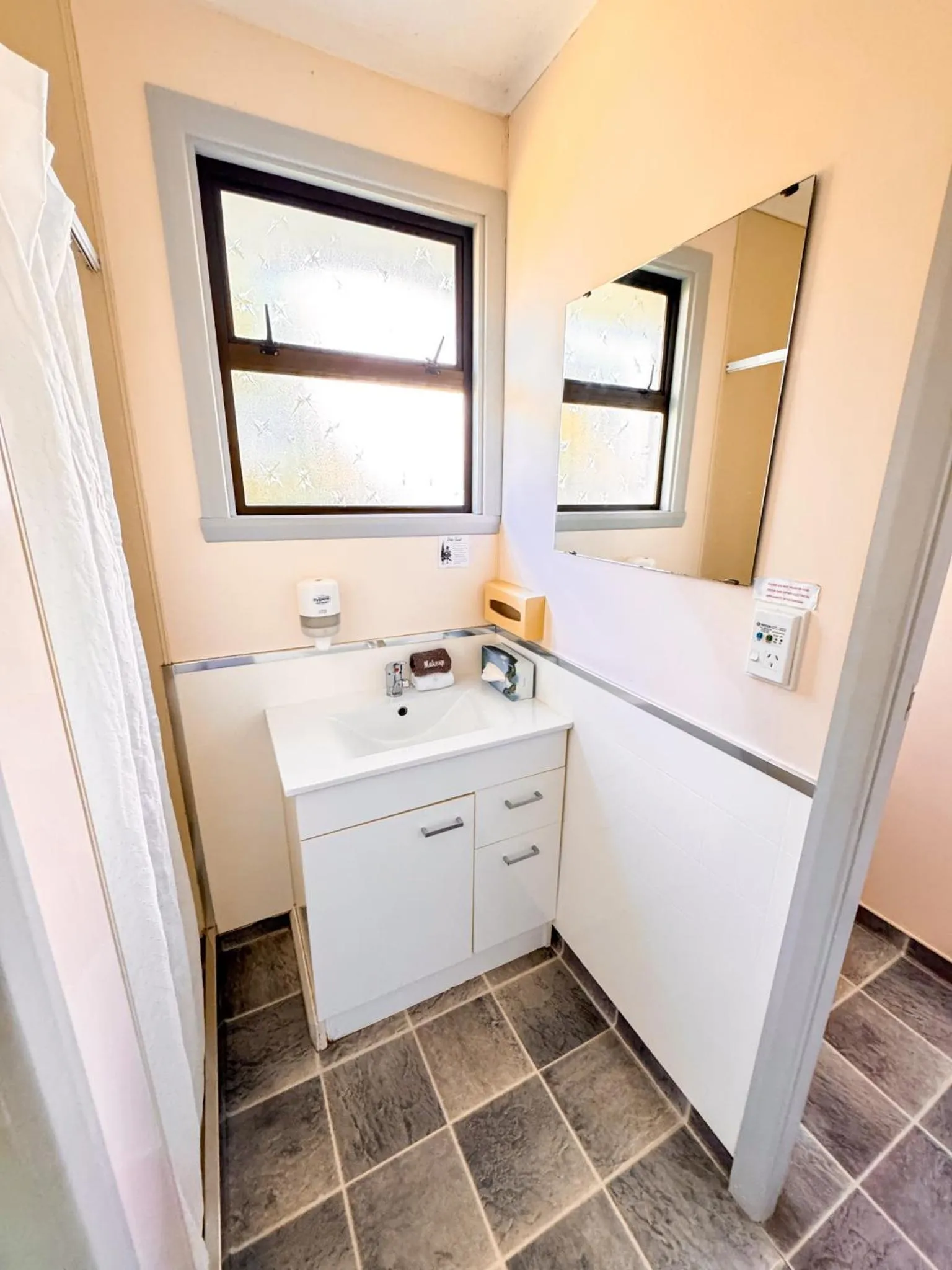 Bathroom in Waikanae Beach Motel