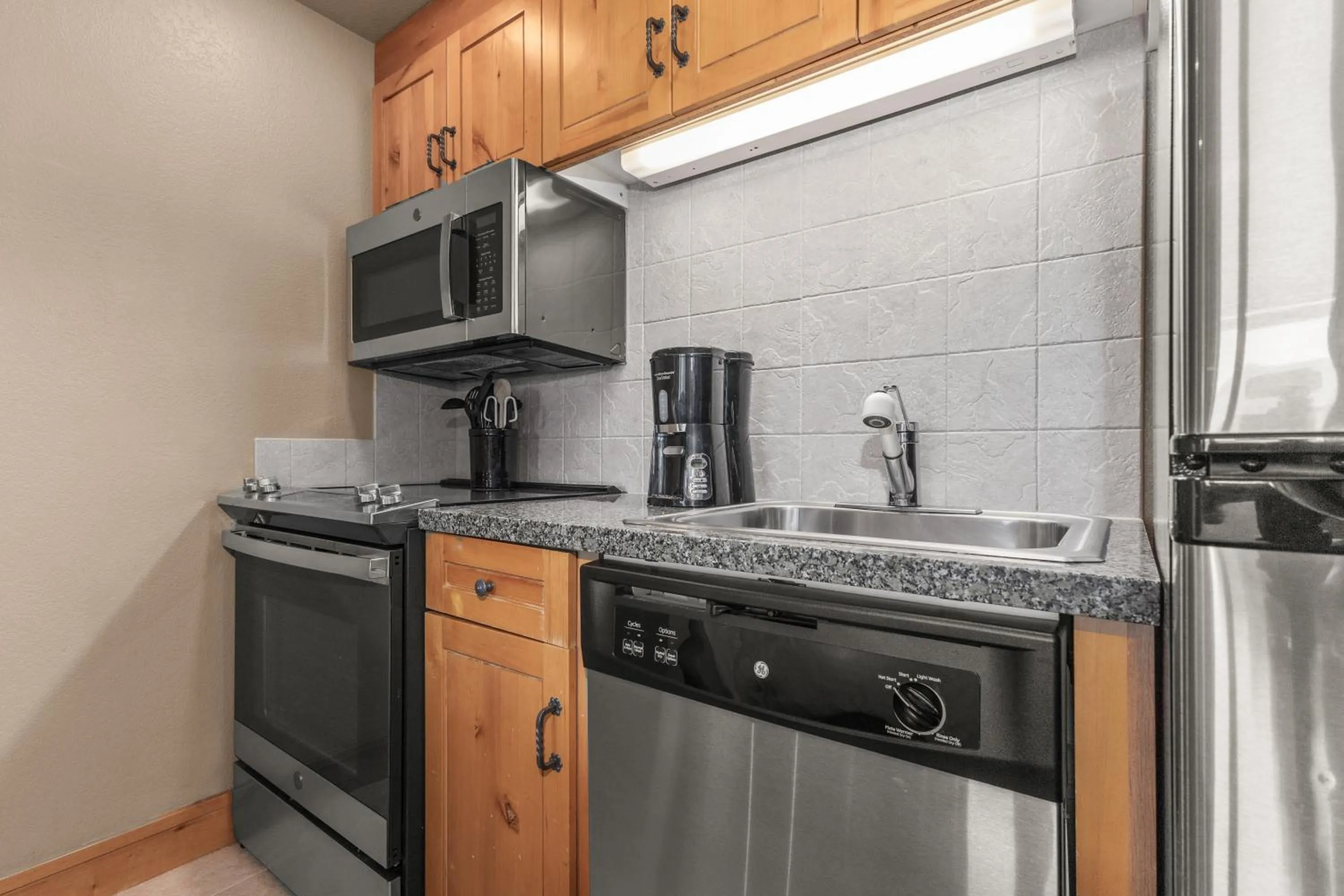 Kitchen or kitchenette in The Steamboat Grand