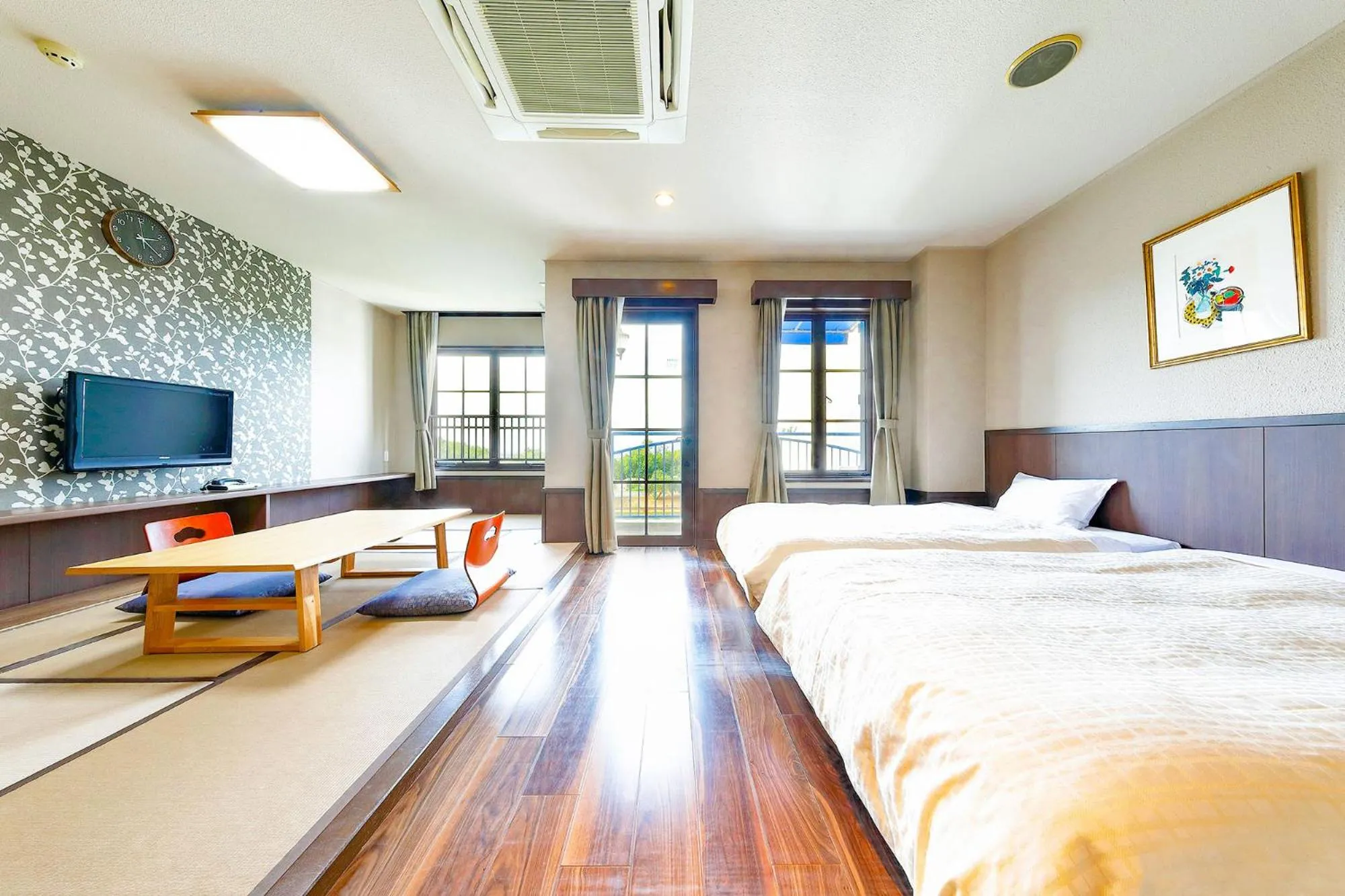 Photo of the whole room, Bed in Ooedo Onsen Monogatari Hotel Reoma no Mori