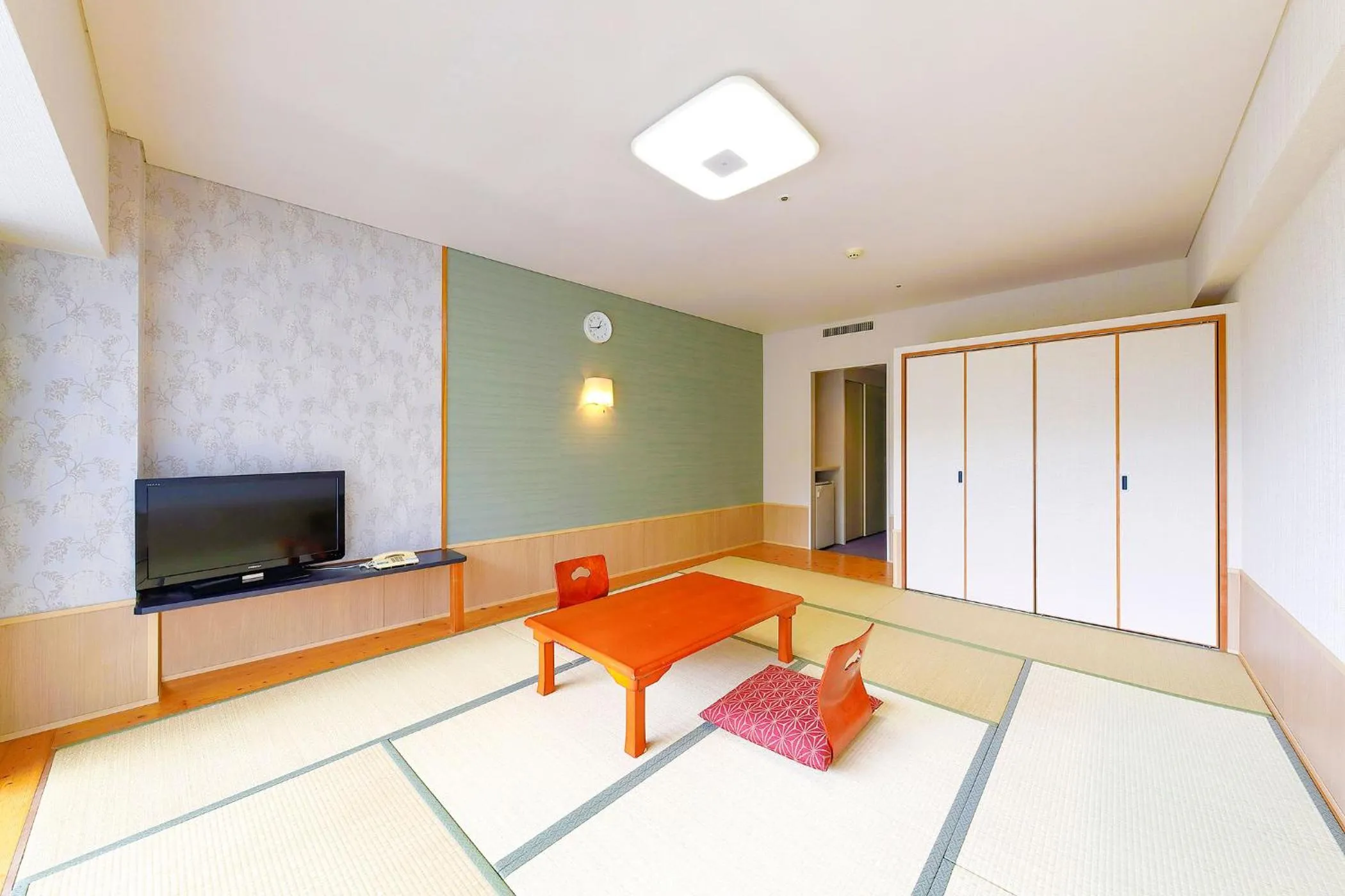 Photo of the whole room in Ooedo Onsen Monogatari Hotel Reoma no Mori