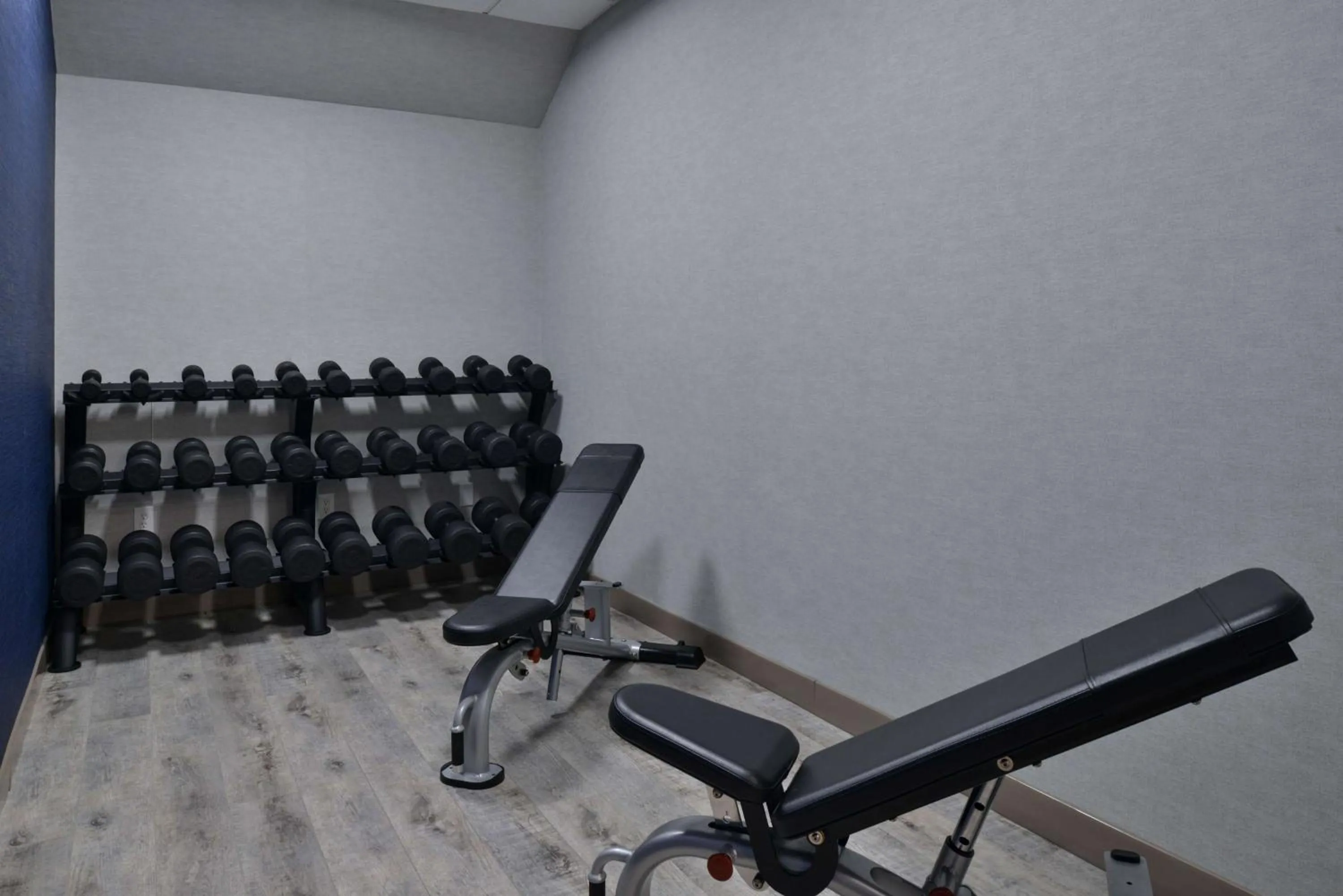 Fitness centre/facilities in Hampton Inn Kansas City Northeast