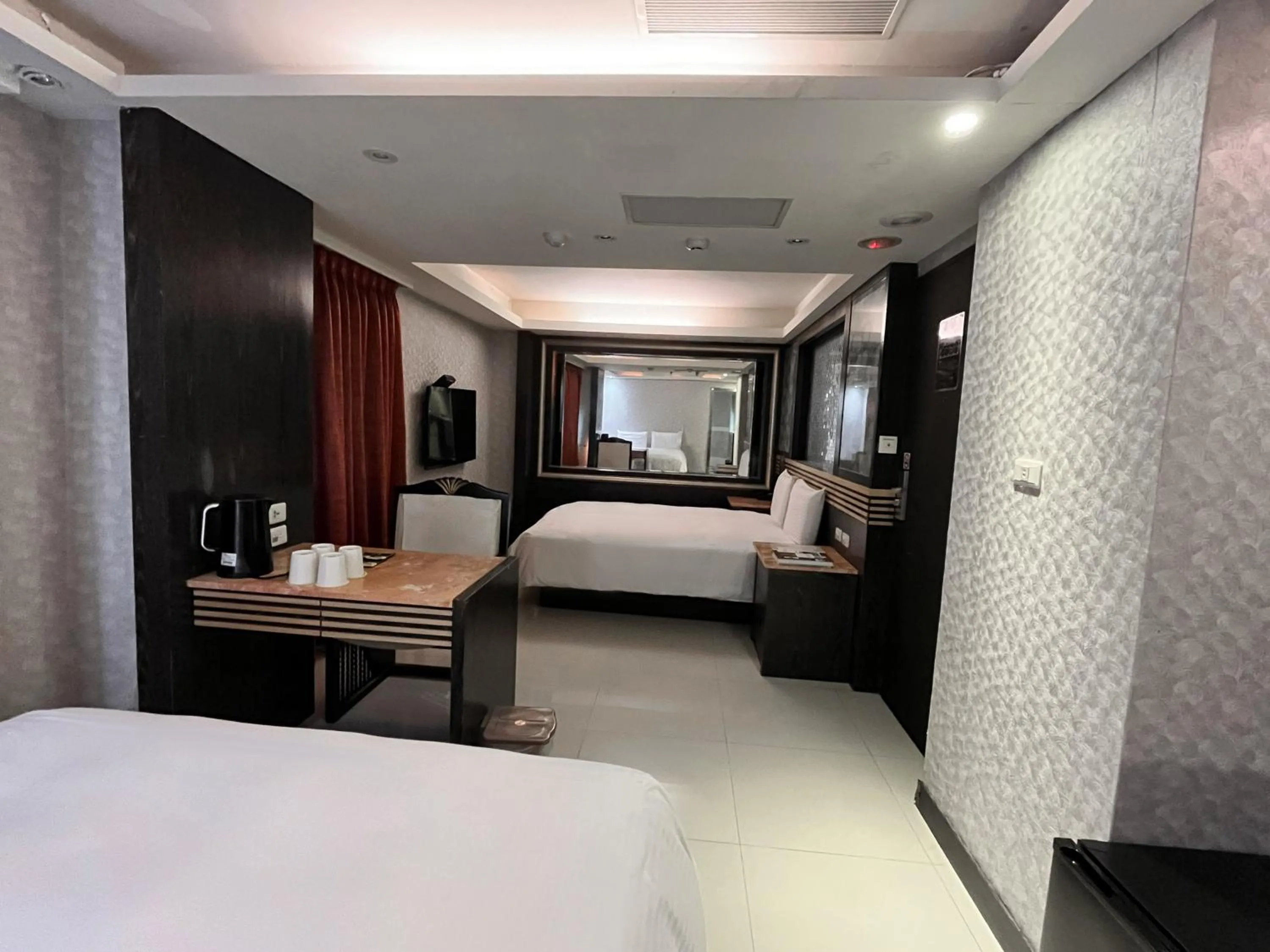 Photo of the whole room, Bed in Guide Hotel Taipei Xinyi