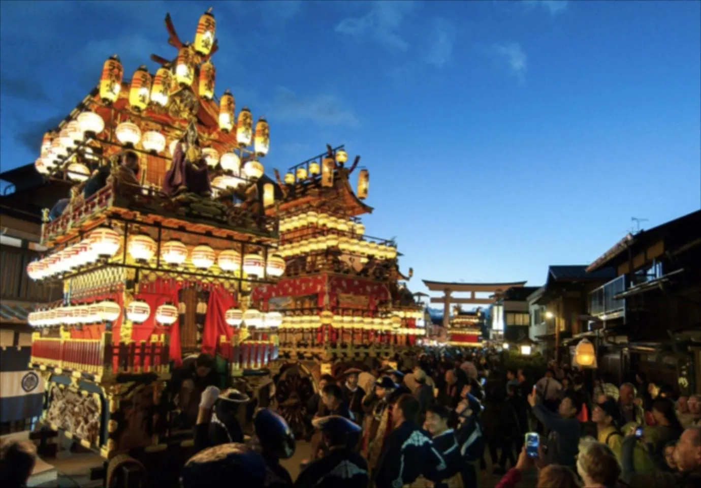 Autumn in K's House Takayama - Quality Hostel