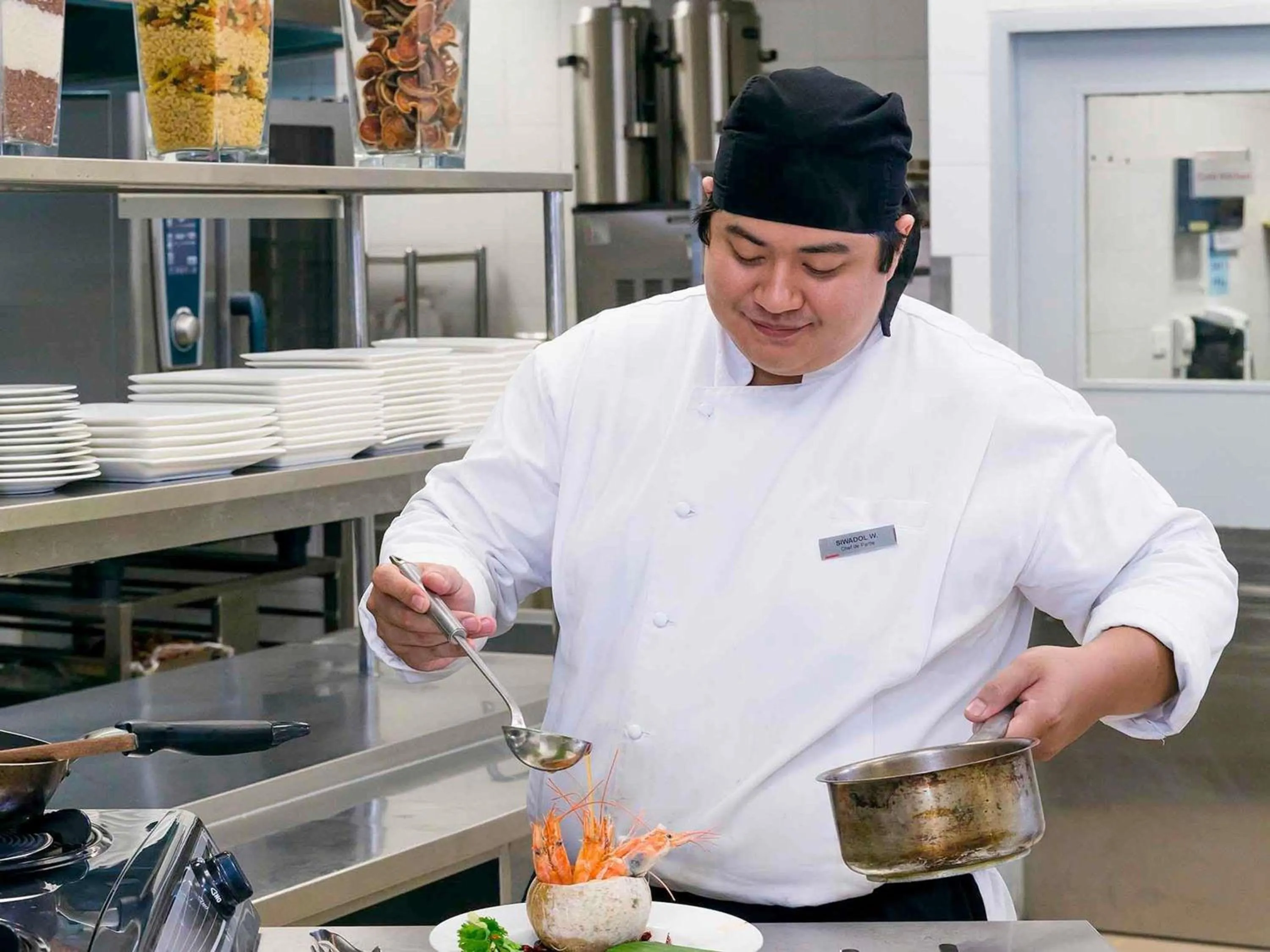 Restaurant/places to eat in Mercure Bangkok Siam