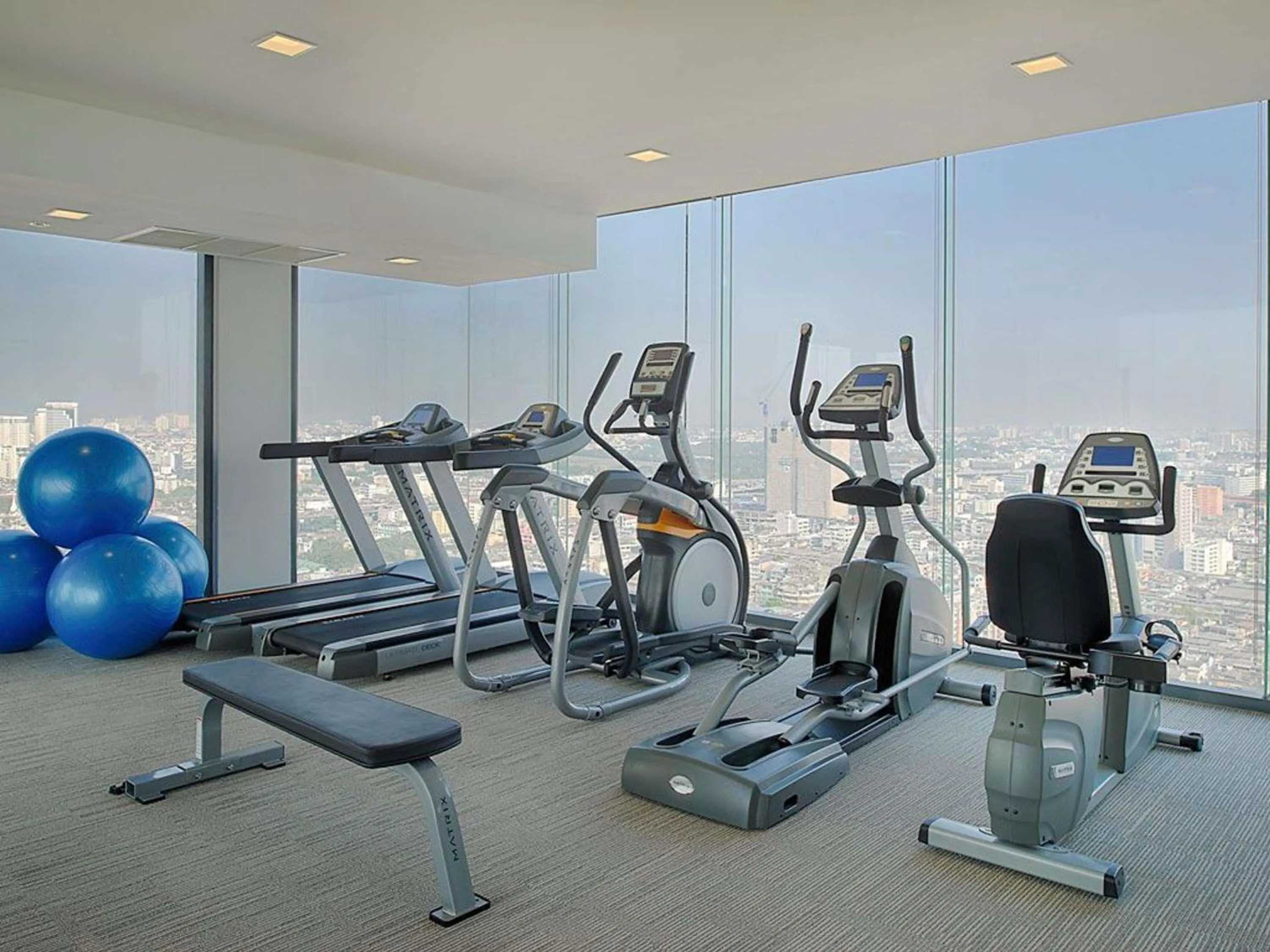 Property building in Mercure Bangkok Siam