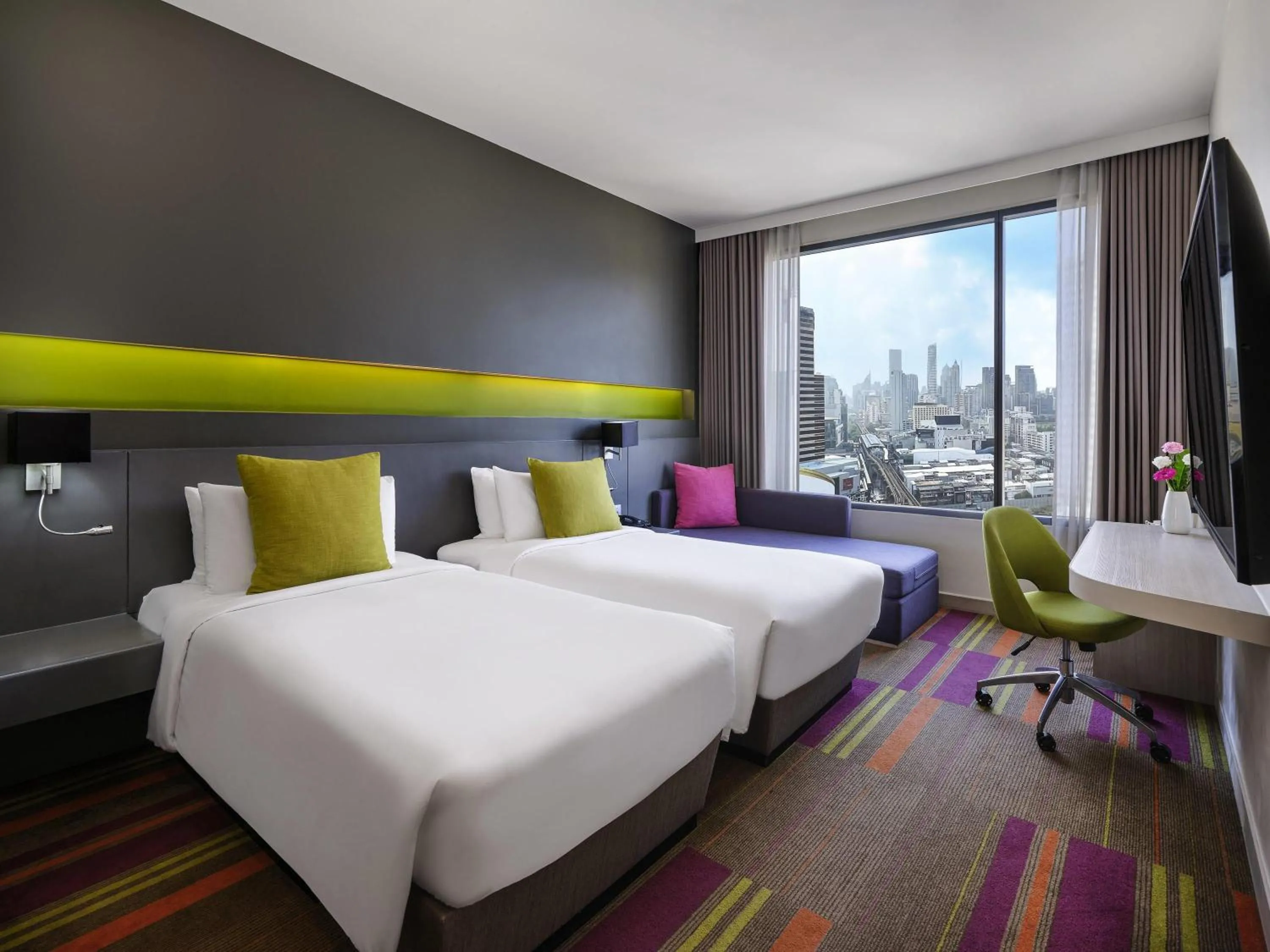 Bedroom, Bed in Mercure Bangkok Siam