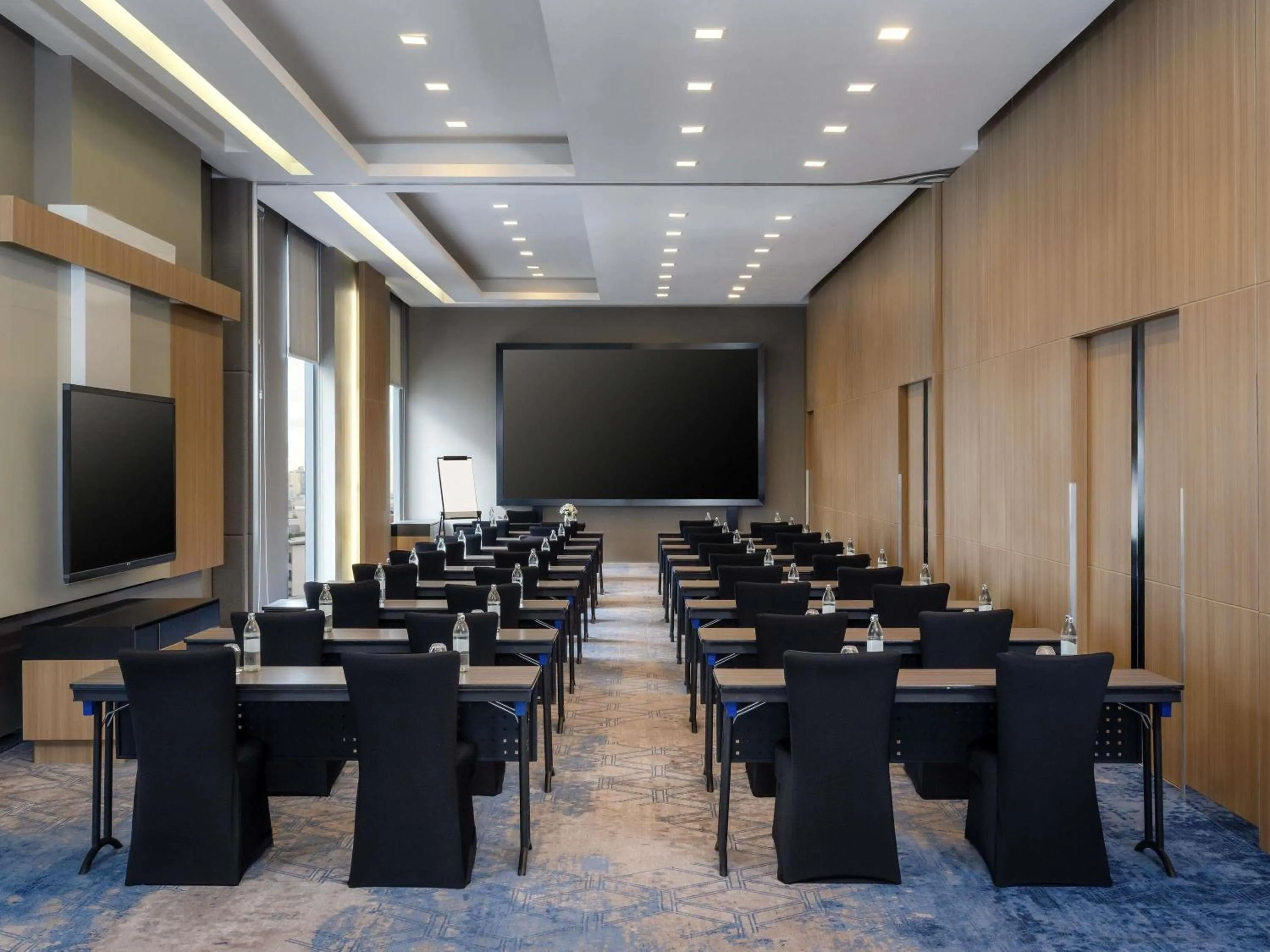 Meeting/conference room in Mercure Bangkok Siam