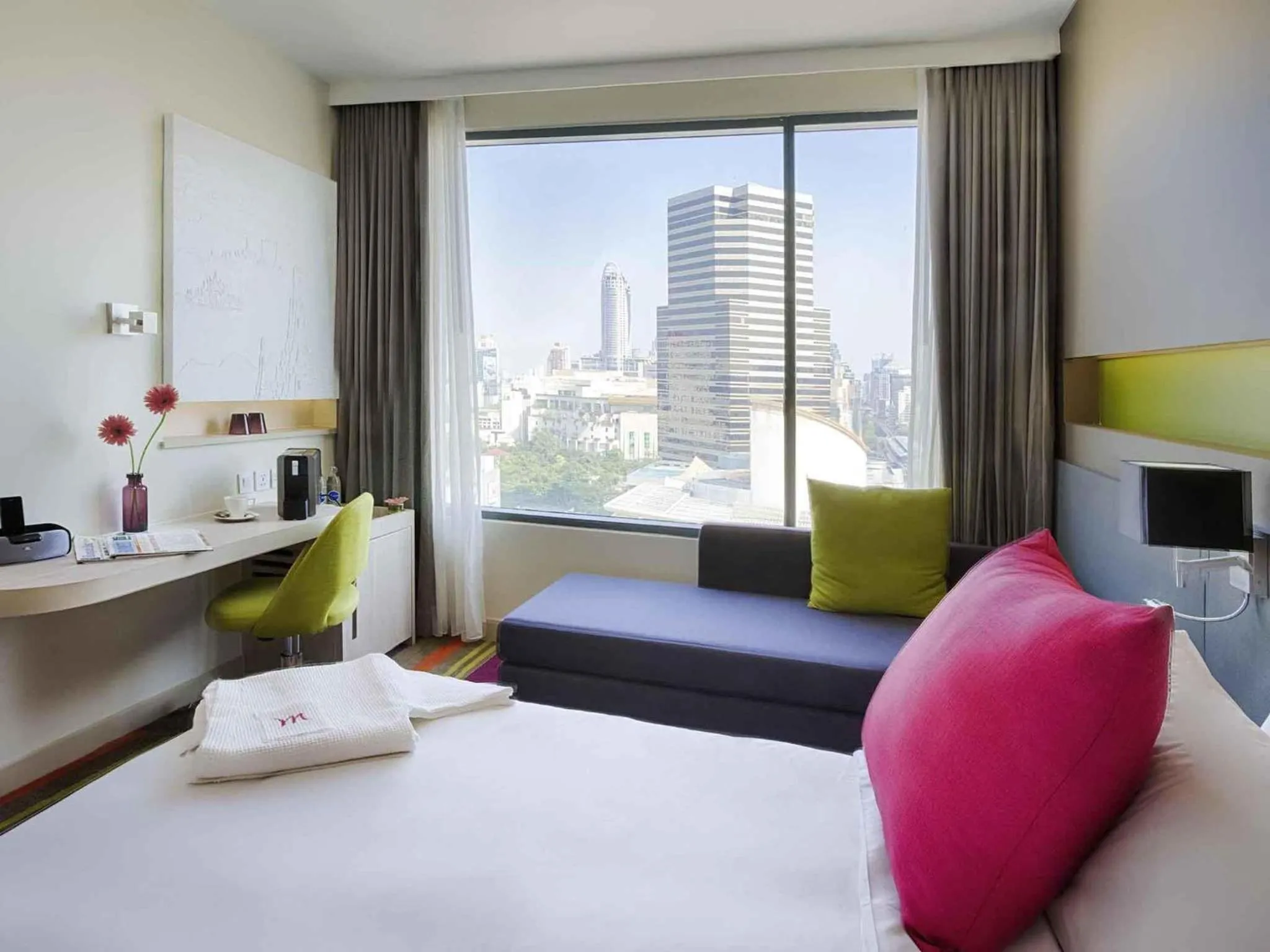 Bedroom, Bed in Mercure Bangkok Siam
