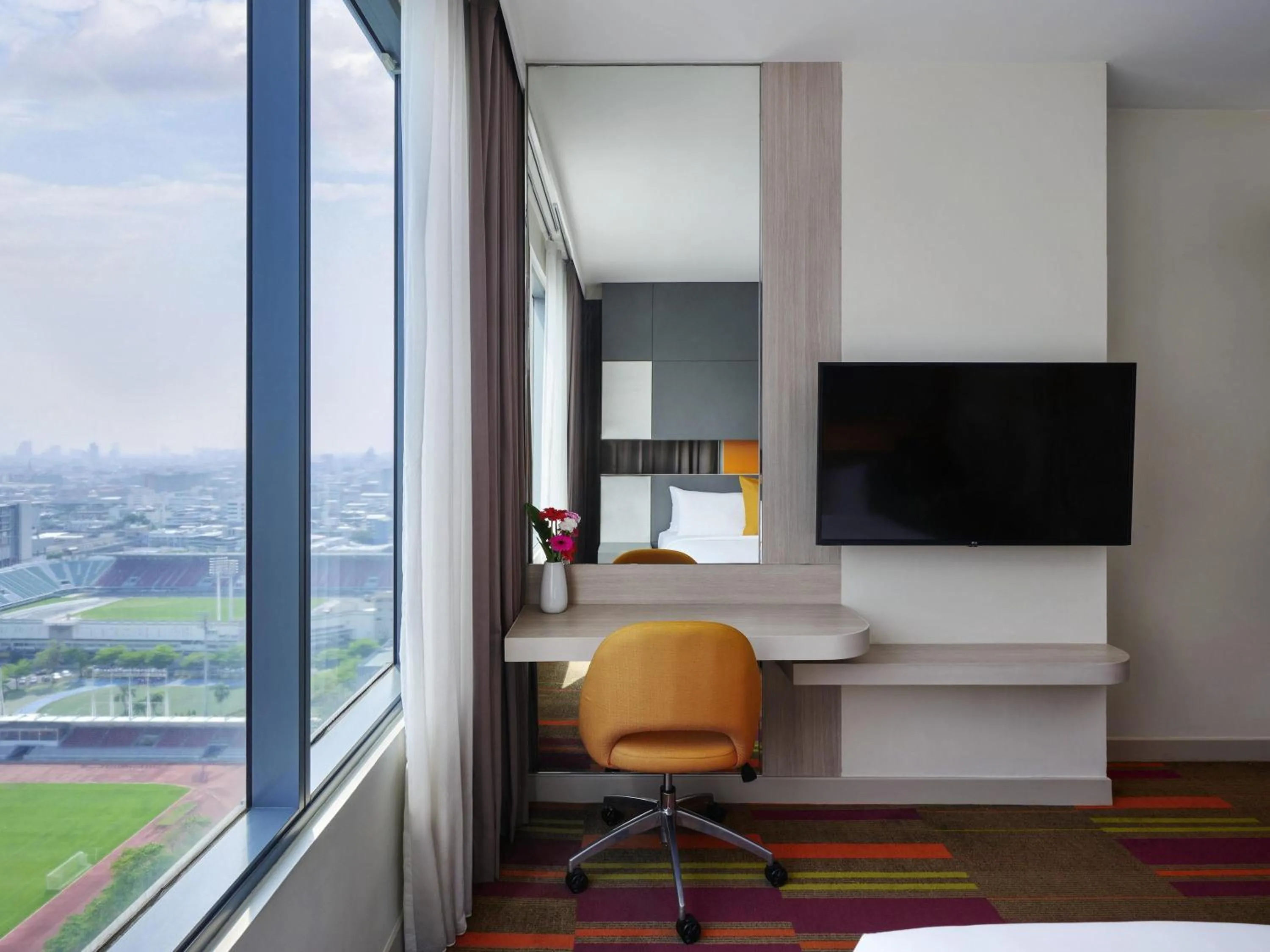 Bedroom in Mercure Bangkok Siam