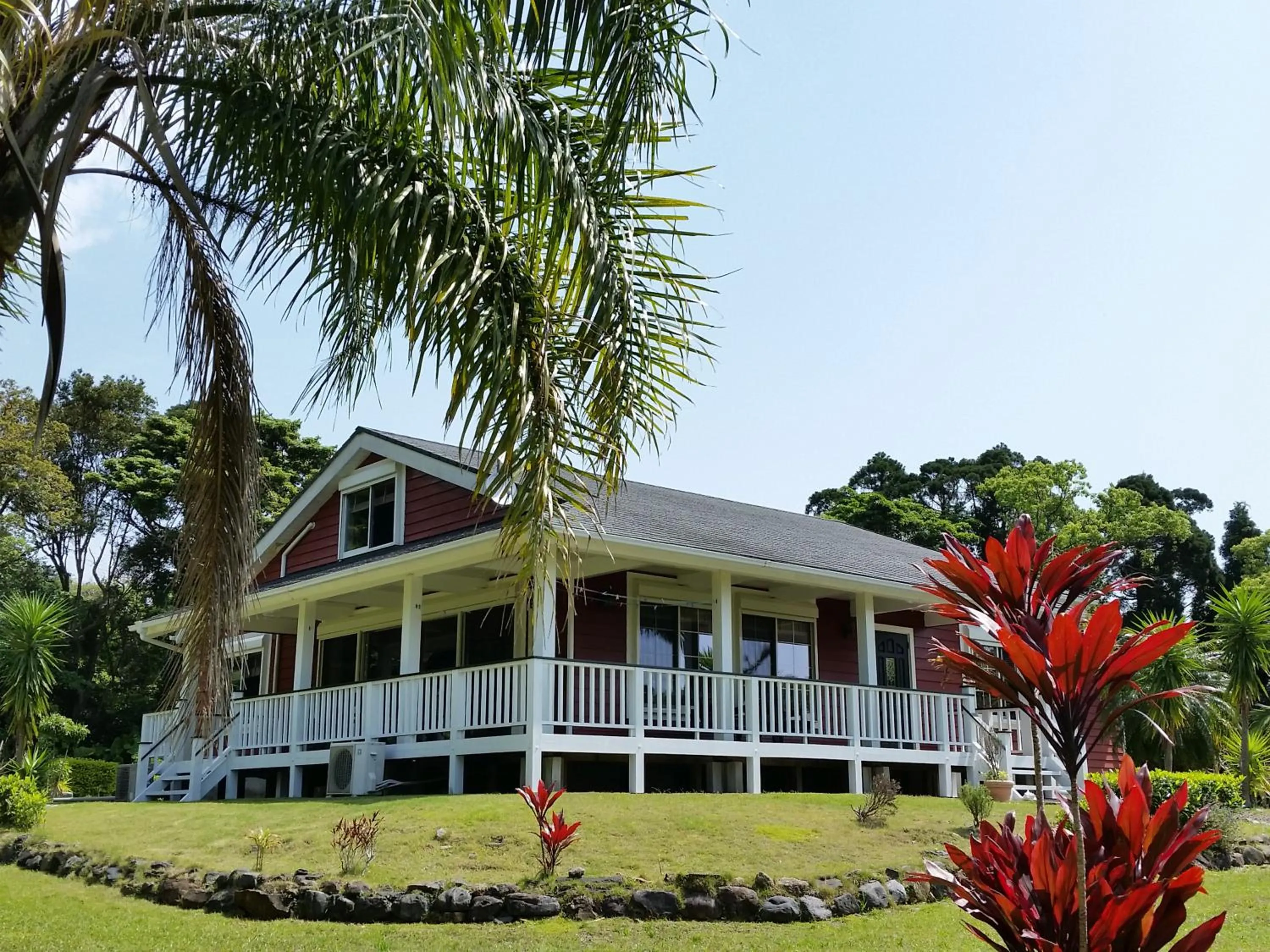 Facade/entrance in Hana Mana