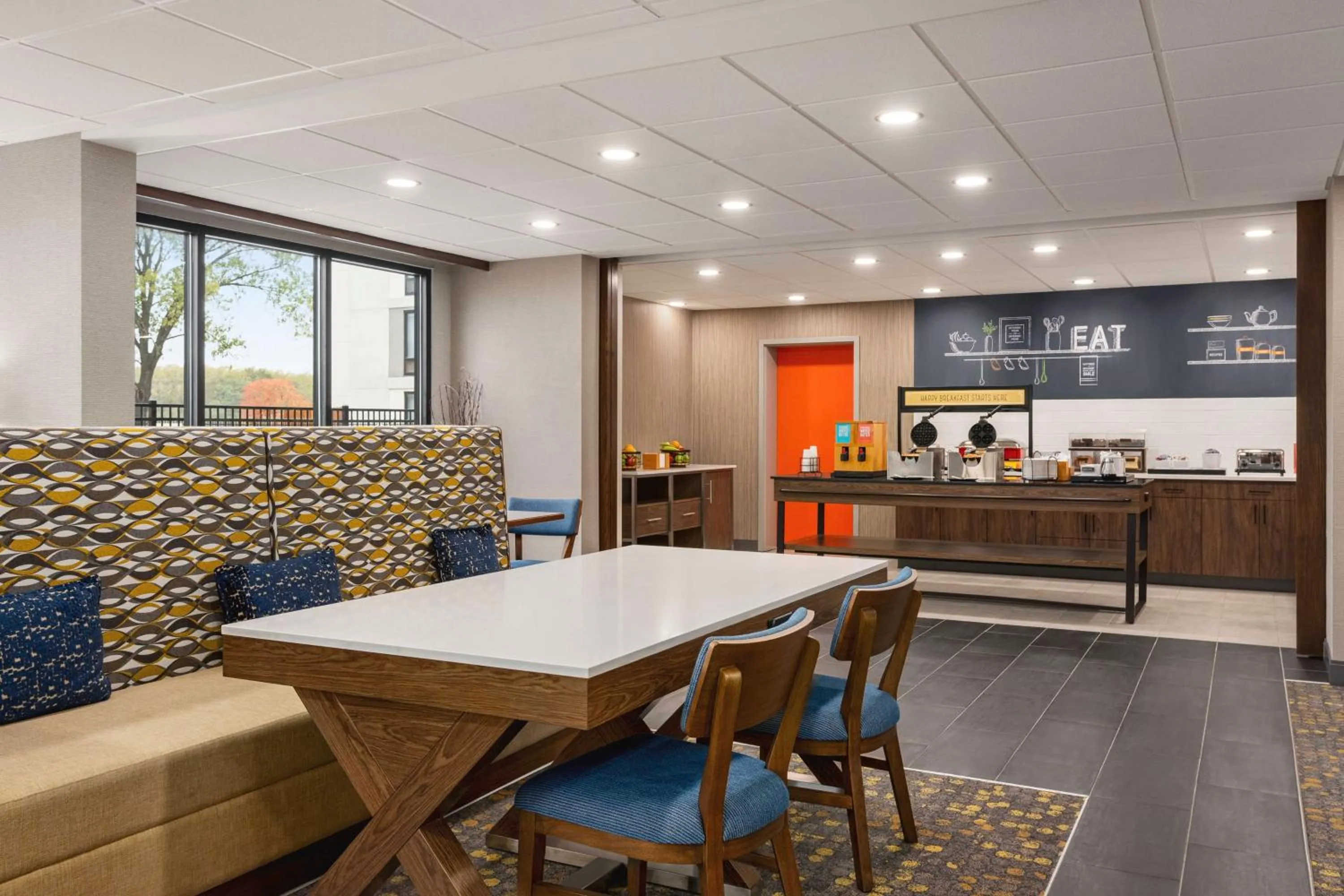 Breakfast in Hampton Inn Kansas City - Airport