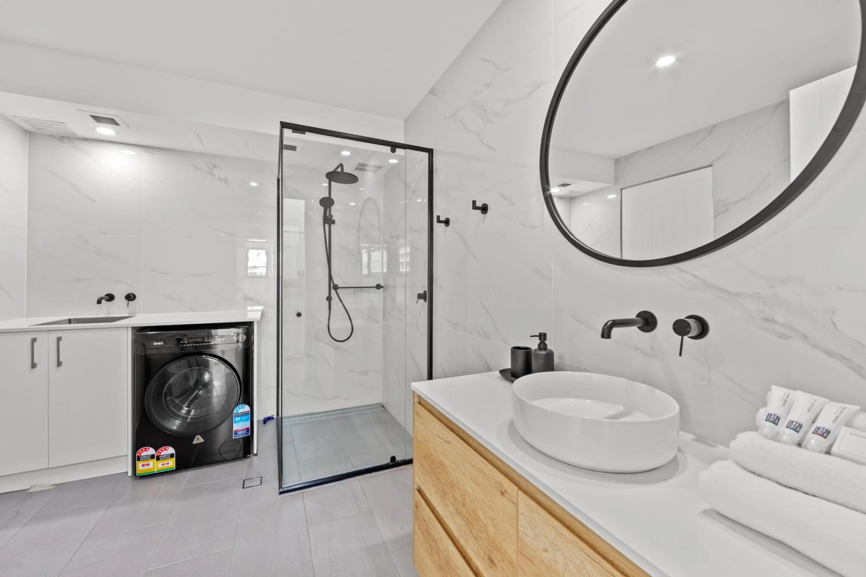 Bathroom in Northwind Beachfront Apartments