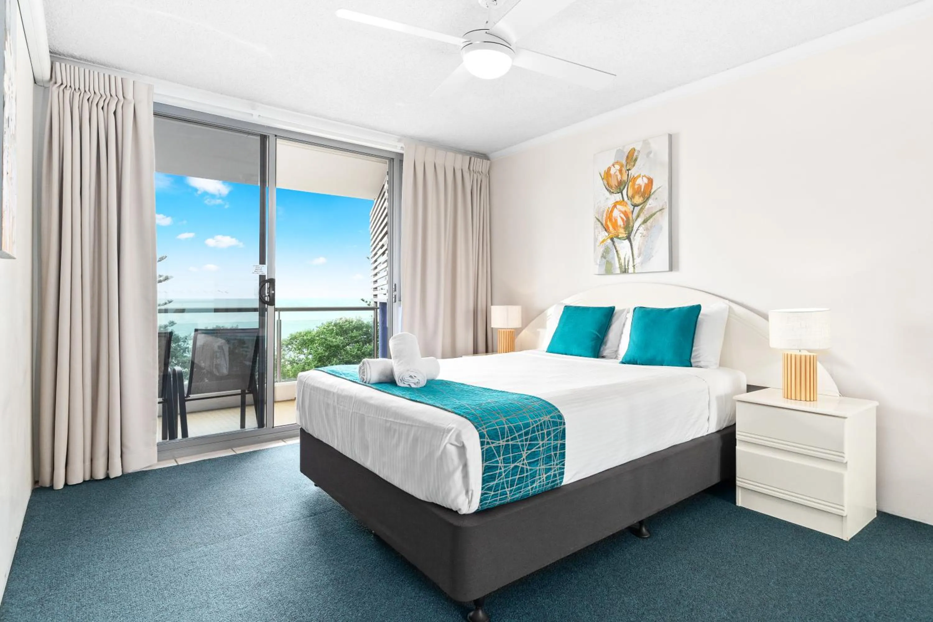 Bedroom, Bed in Northwind Beachfront Apartments