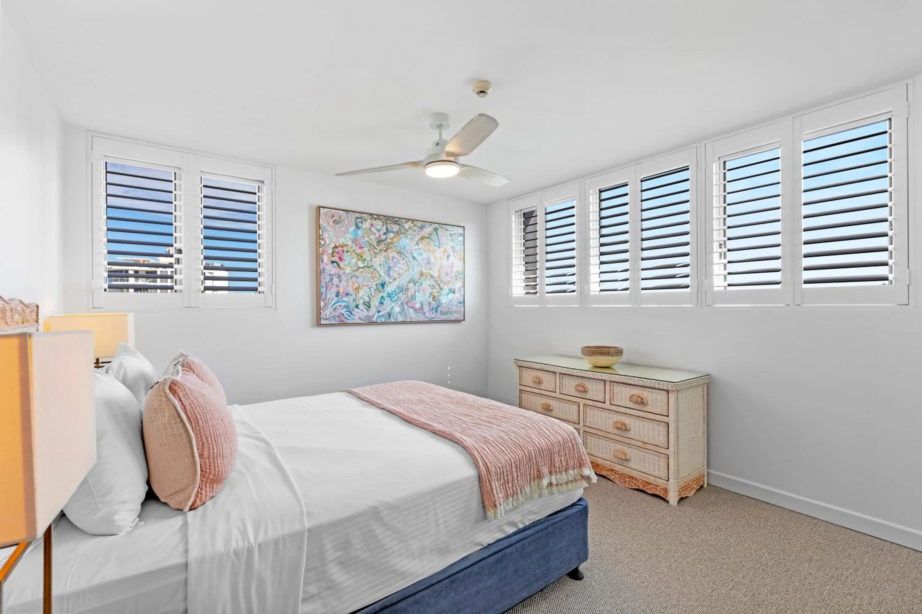 Bedroom, Bed in Northwind Beachfront Apartments