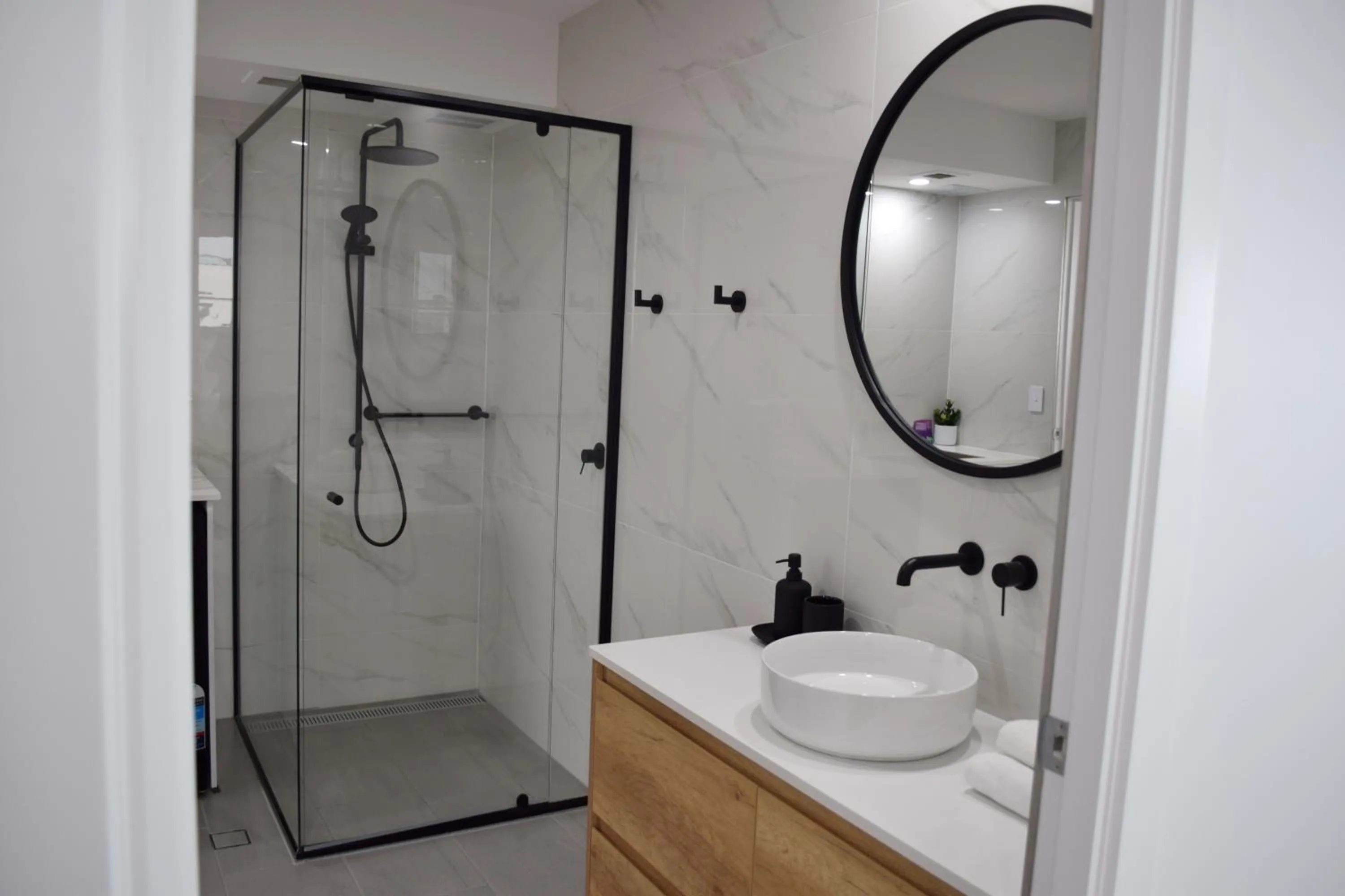 Shower in Northwind Beachfront Apartments