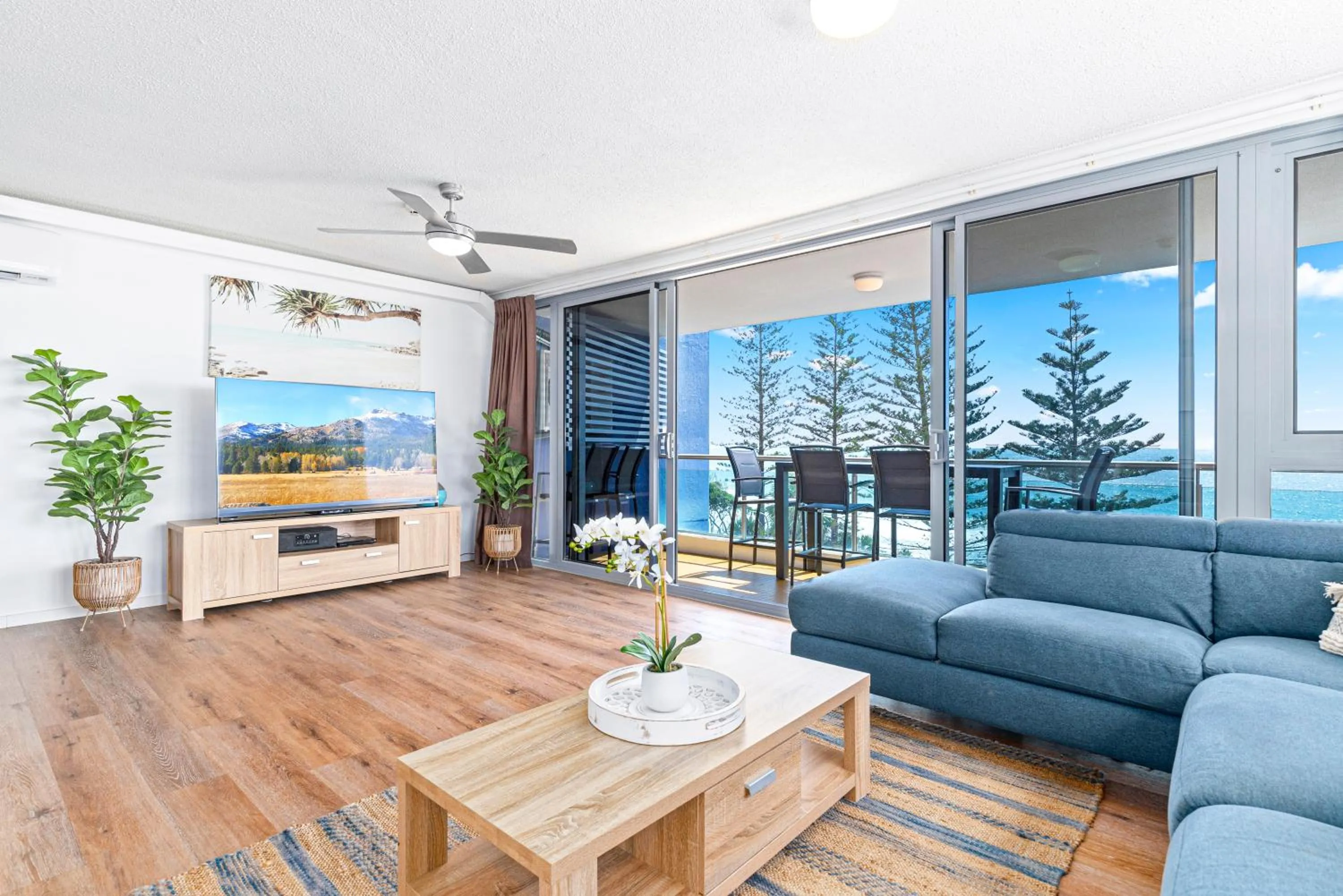 Living room in Northwind Beachfront Apartments
