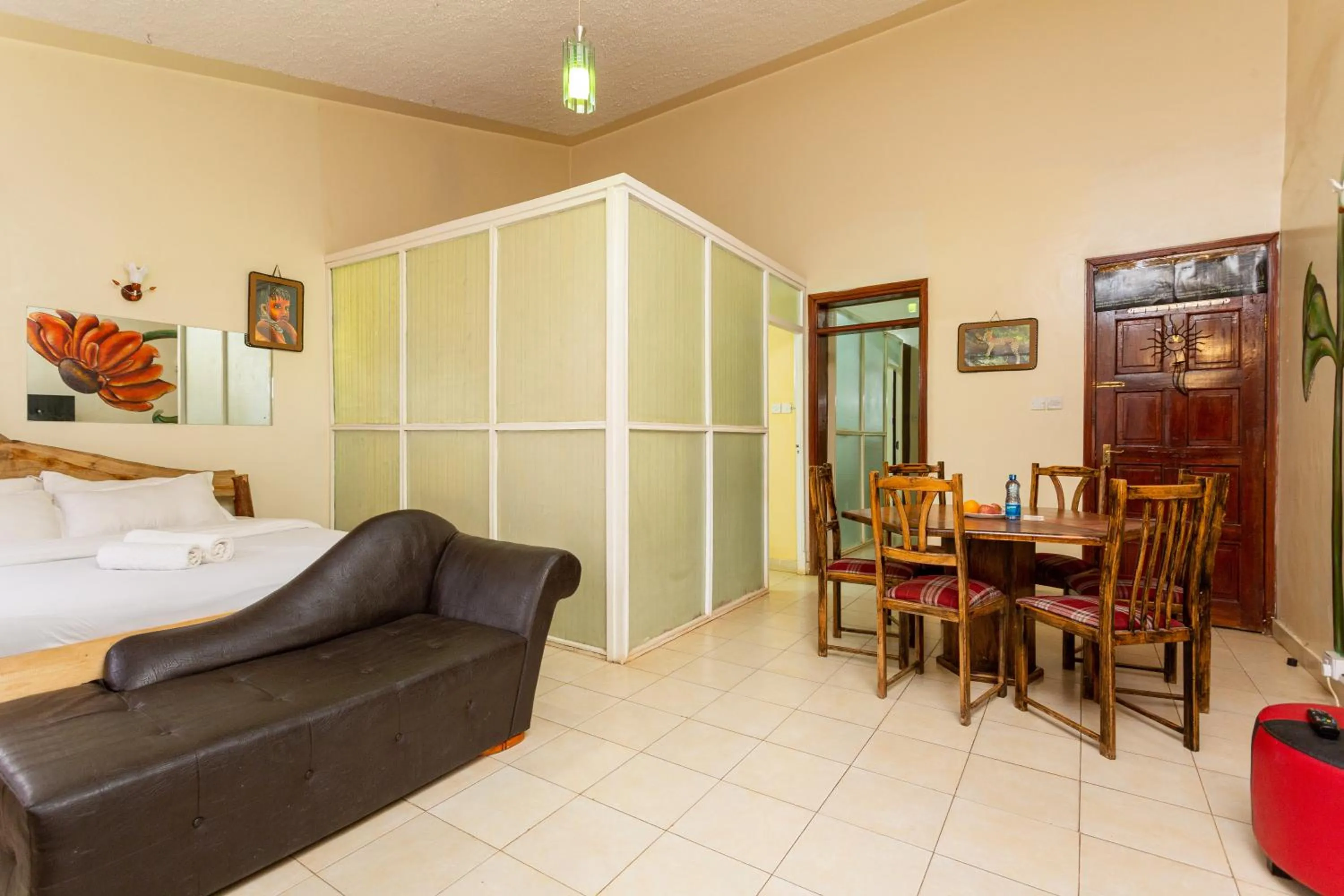 Dining area in Bonsai Villa