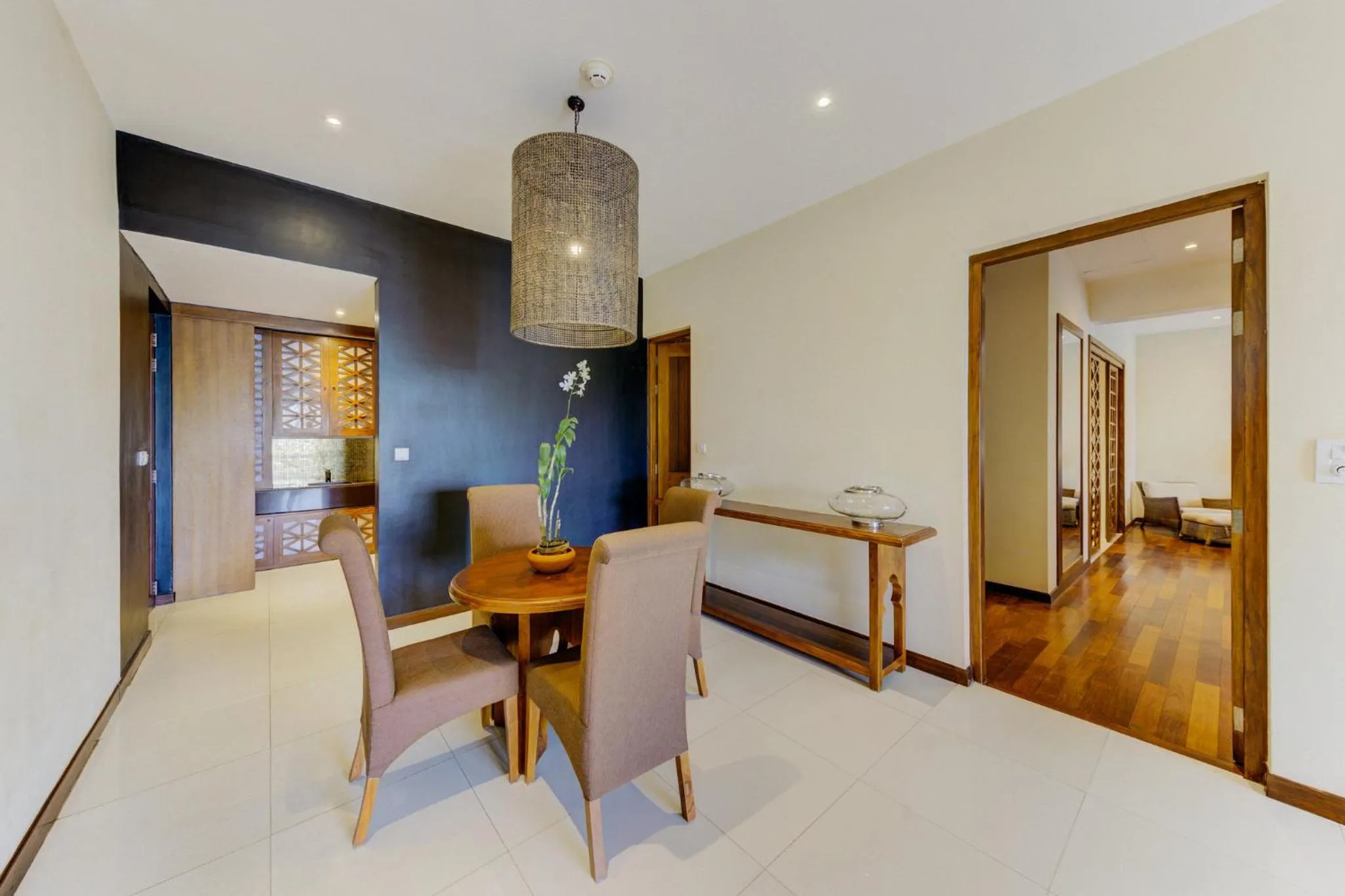 Bedroom, Bed in Cinnamon Bey Beruwala