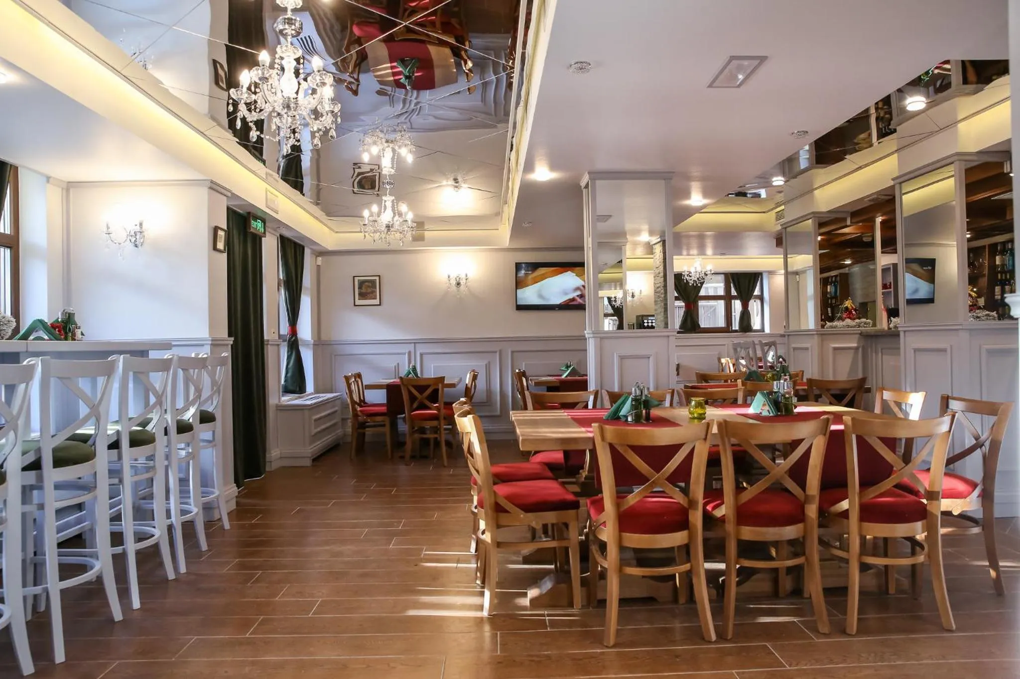 Restaurant/places to eat in 7 Pools SPA Boutique Hotel