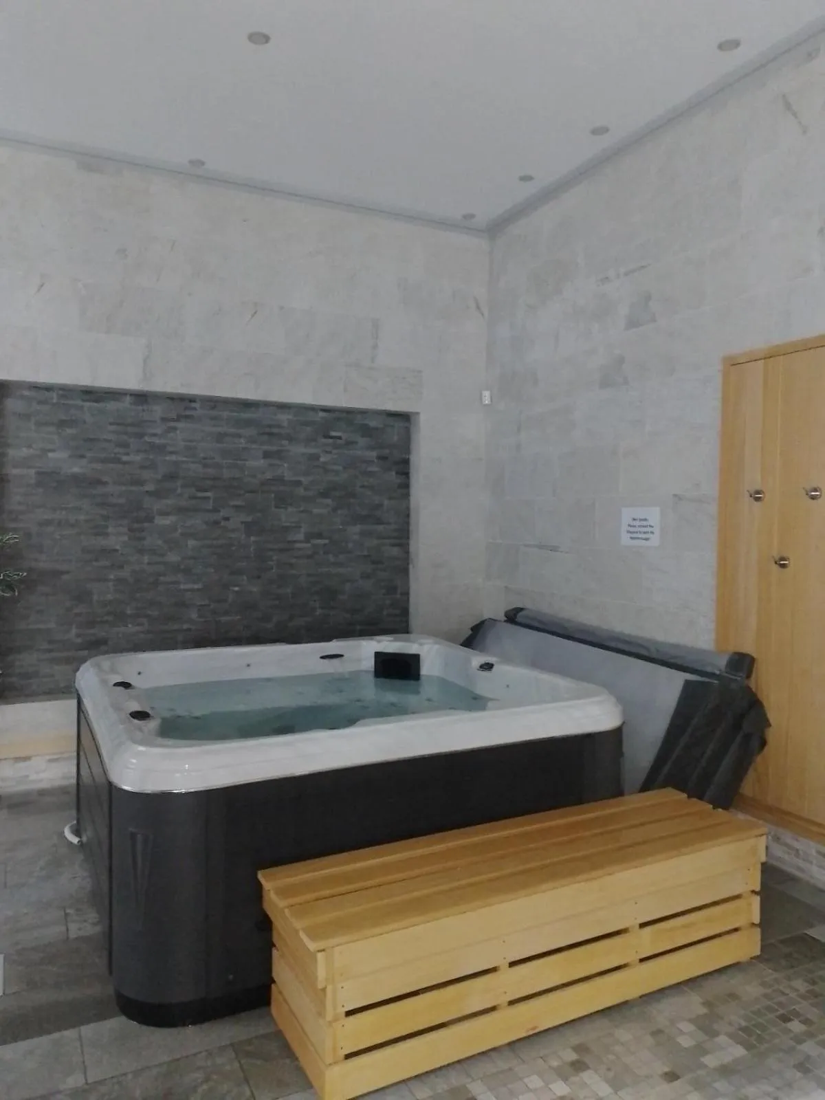 Hot Tub in 7 Pools SPA Boutique Hotel