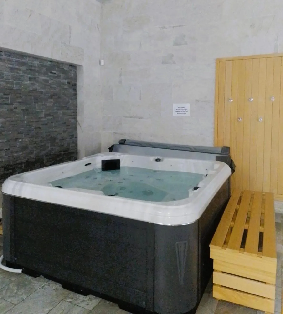 Hot Tub in 7 Pools SPA Boutique Hotel
