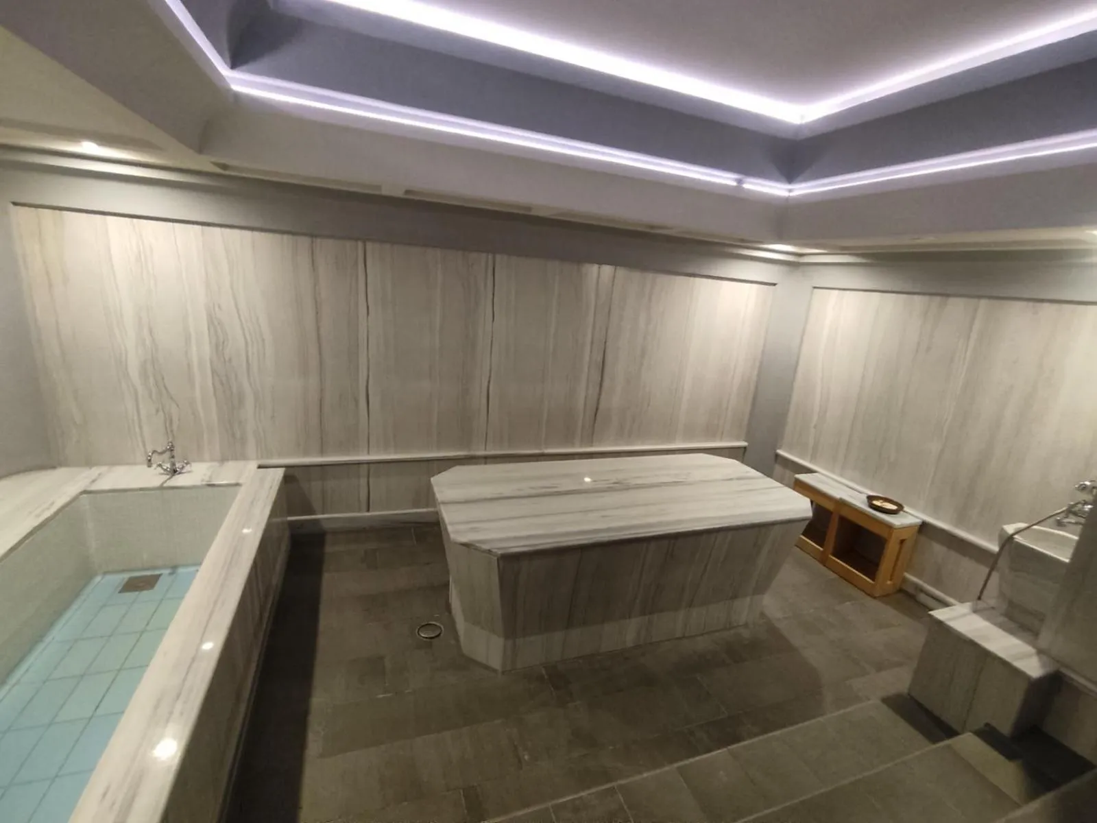 Steam room in 7 Pools SPA Boutique Hotel