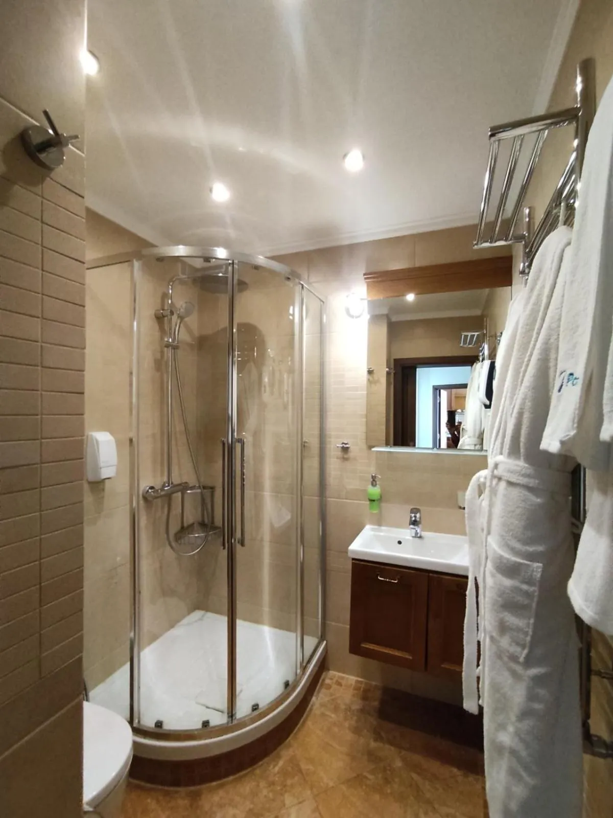 Shower in 7 Pools SPA Boutique Hotel