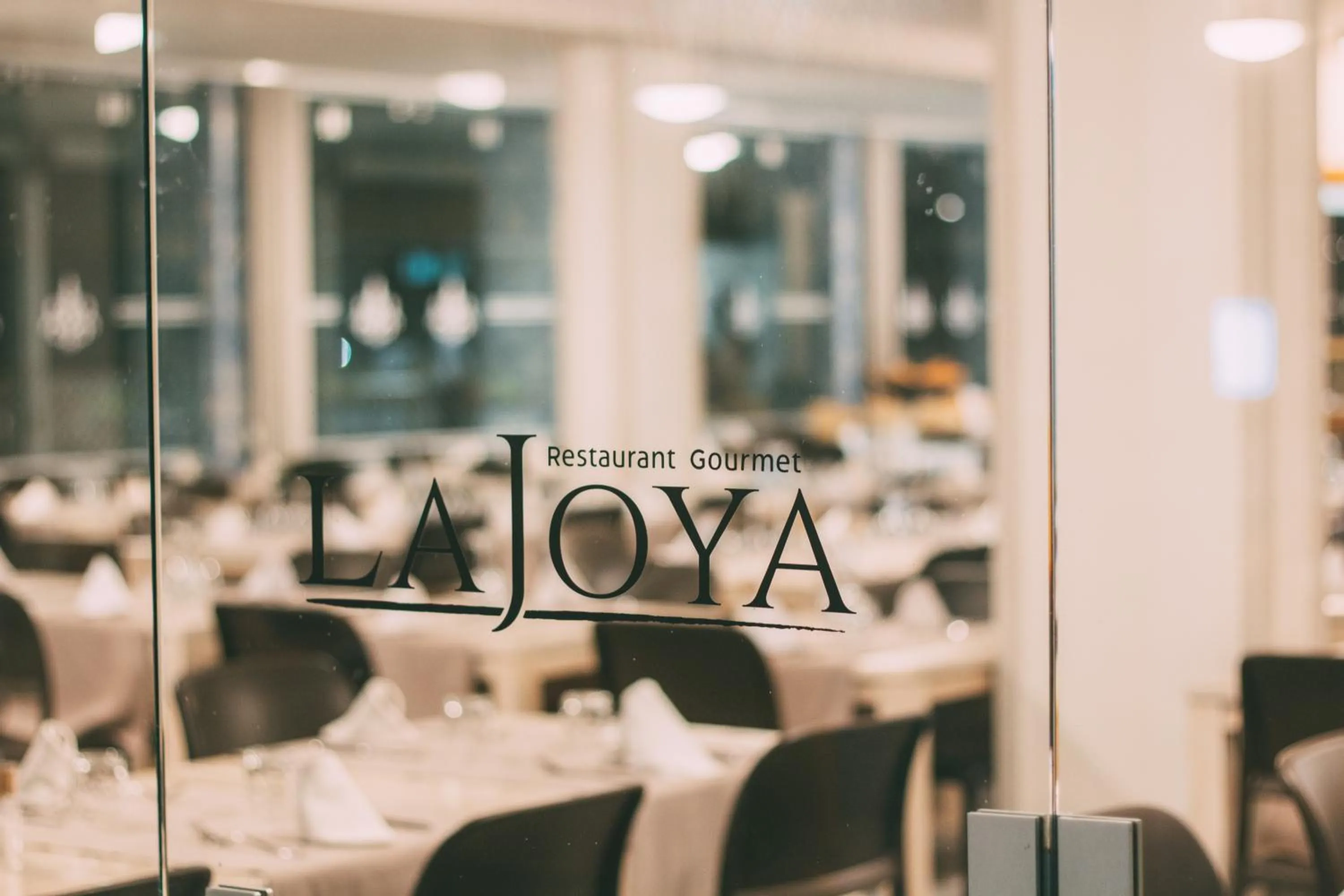 Restaurant/places to eat in Halos Casa Resort