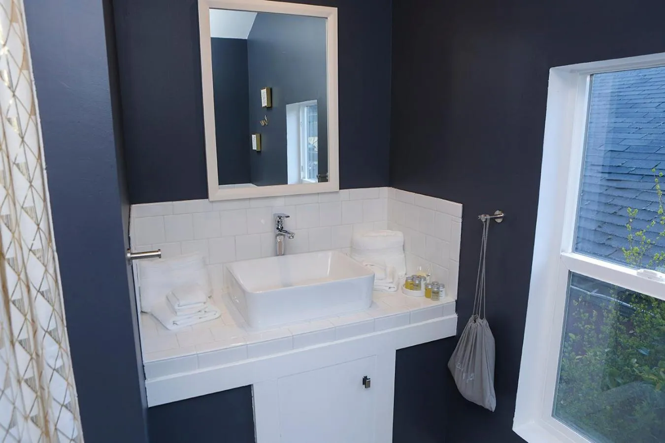 Bathroom in The ART INN Seattle