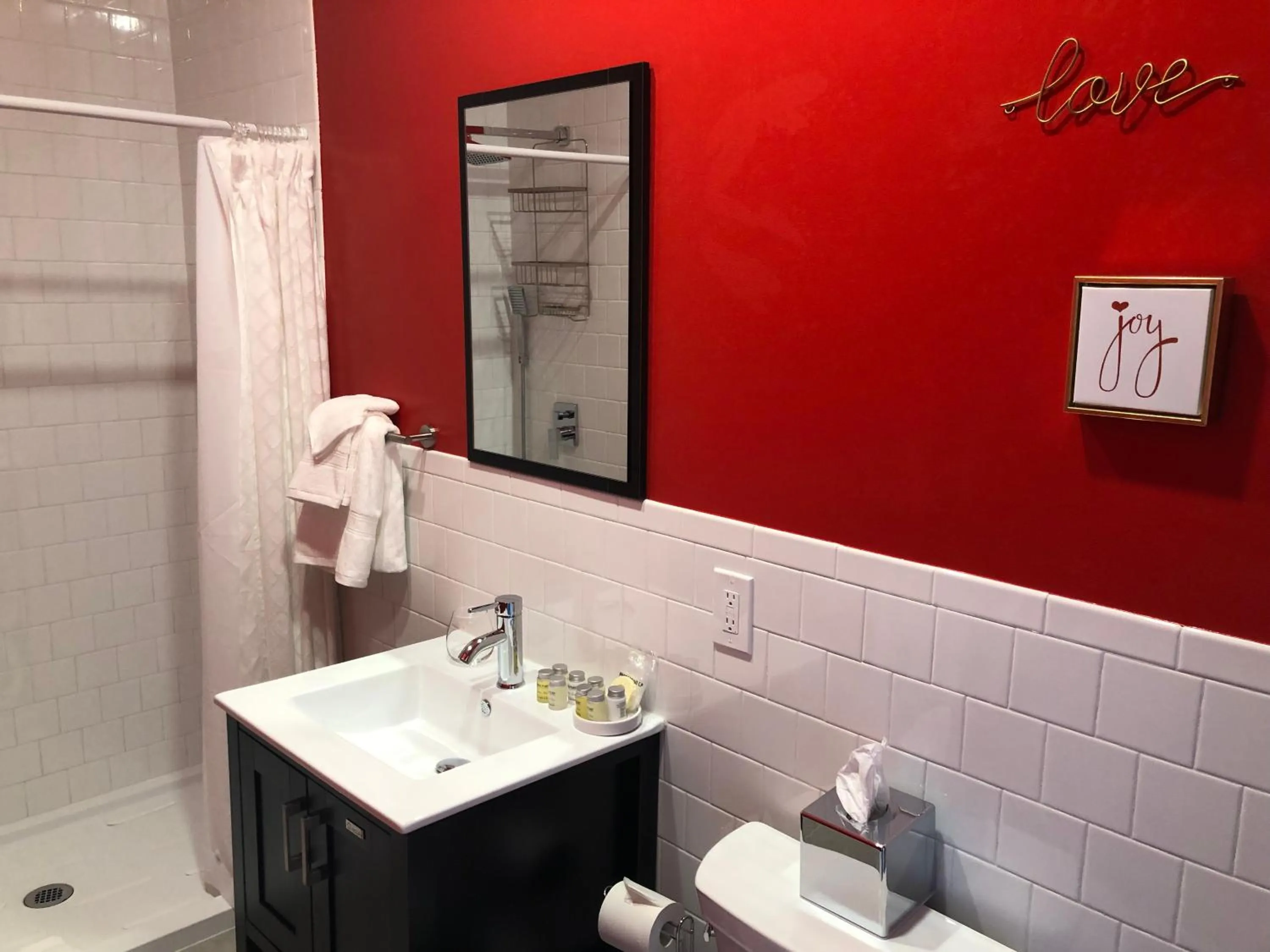 Bathroom in The ART INN Seattle