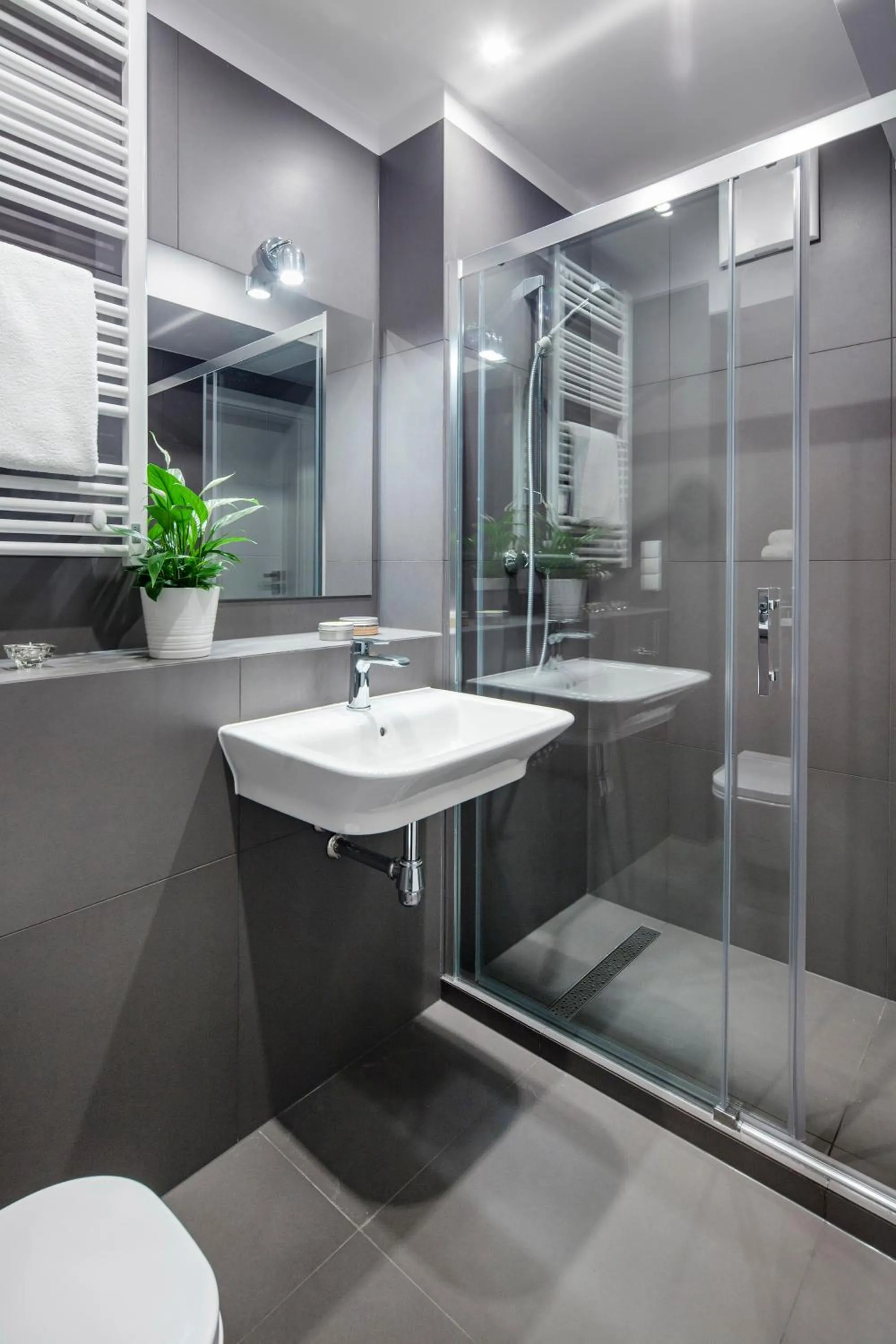 Bathroom in Sleepy3city Apartments Batorego 9 II