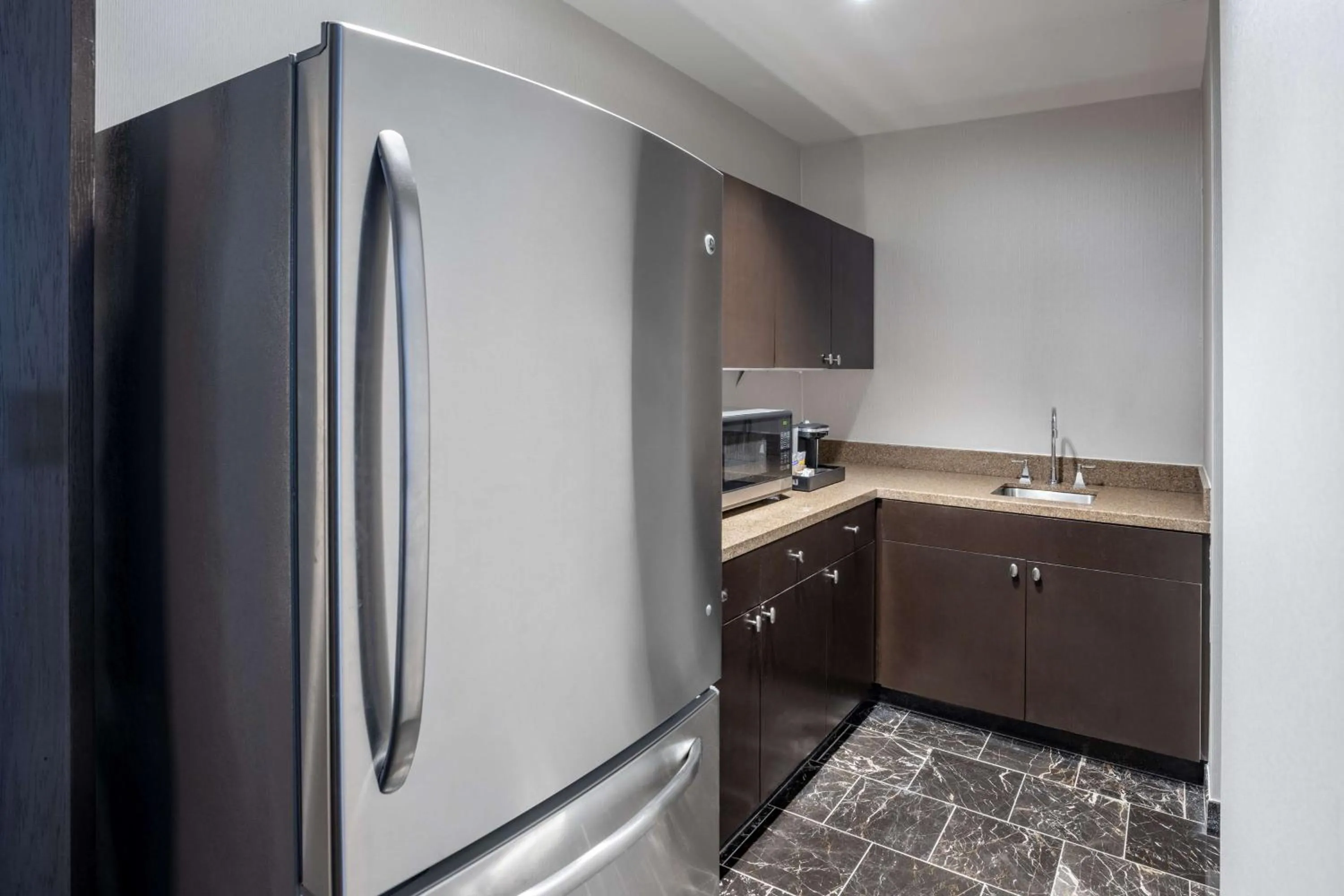 Kitchen or kitchenette in Hilton Americas - Houston