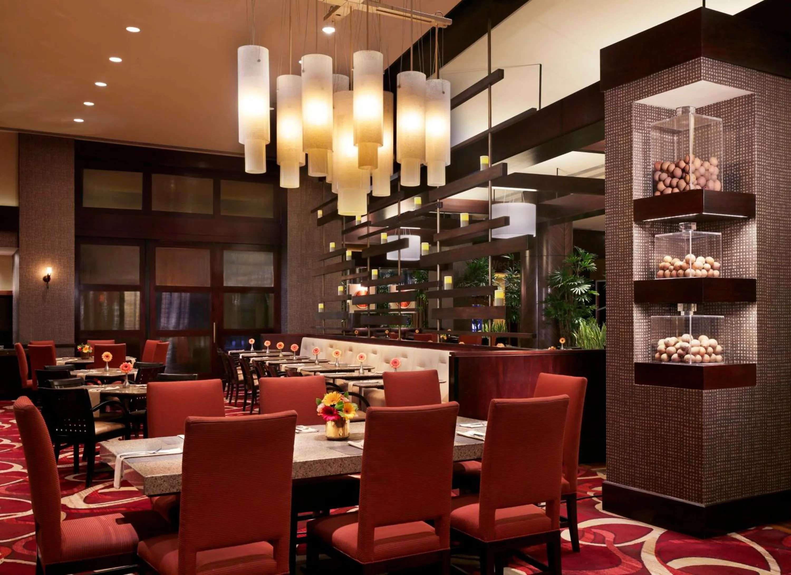 Restaurant/places to eat in Hilton Americas - Houston