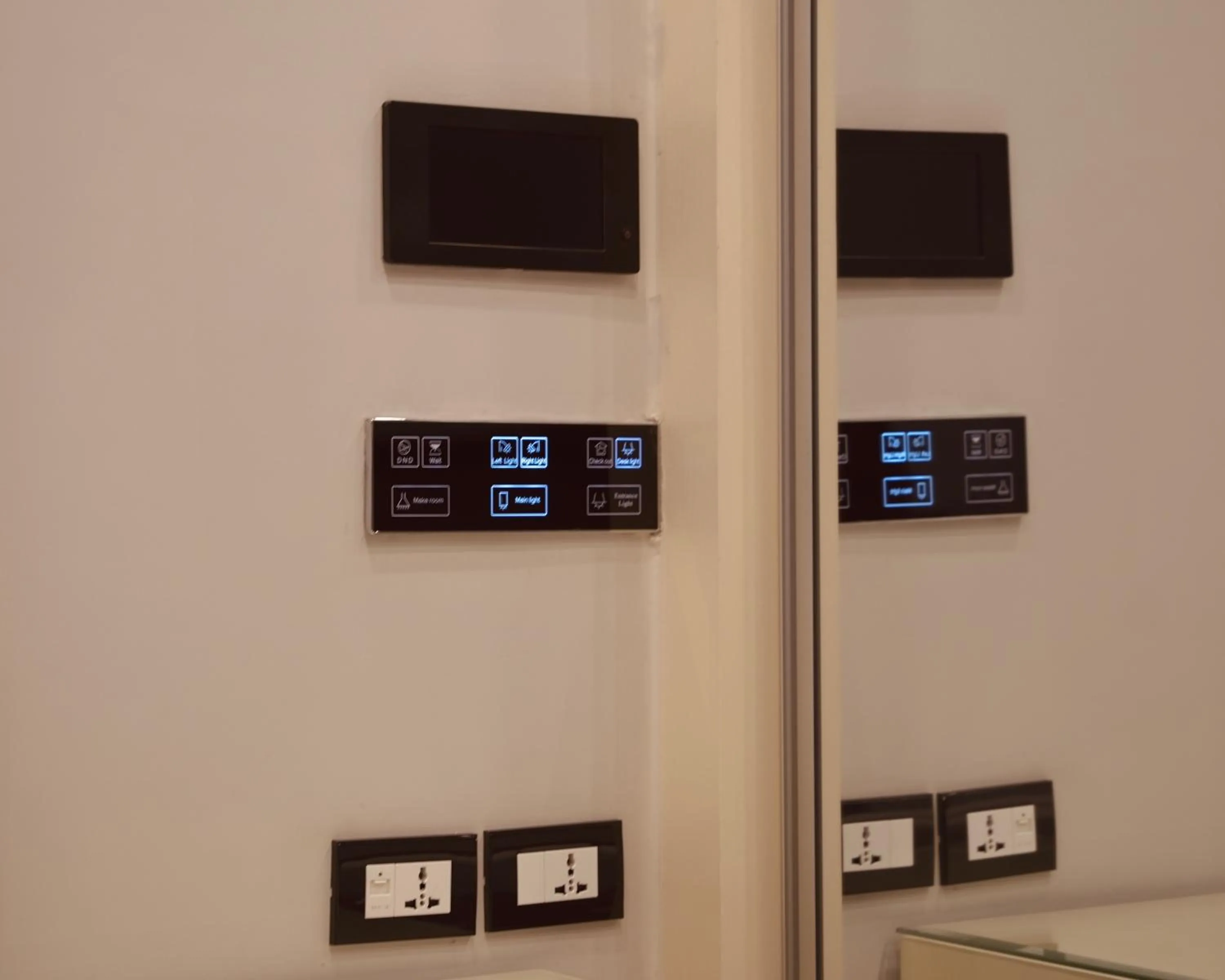 TV and multimedia in Petra Boutique Hotel